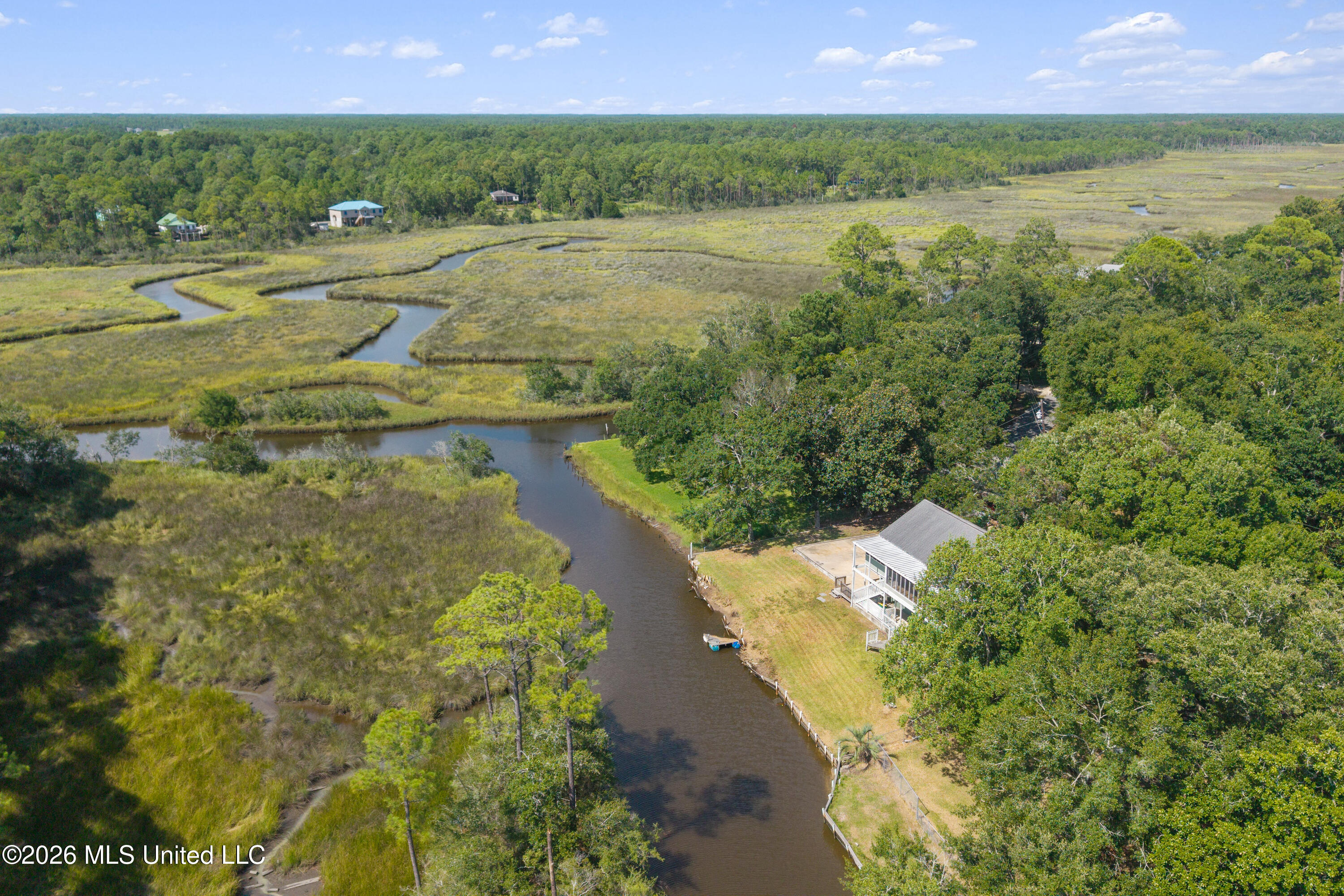 2119 E Simmons Bayou Drive