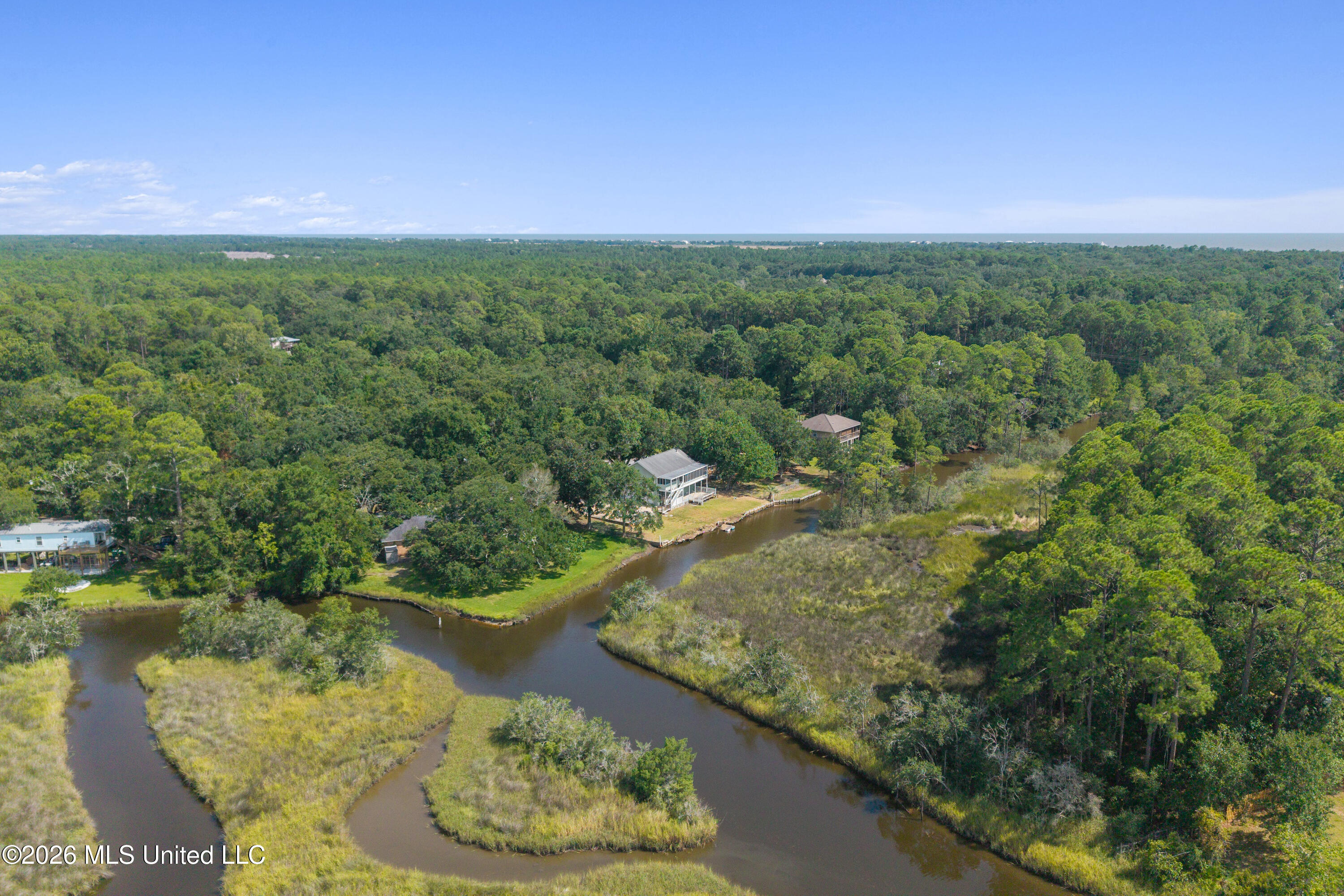 2119 E Simmons Bayou Drive