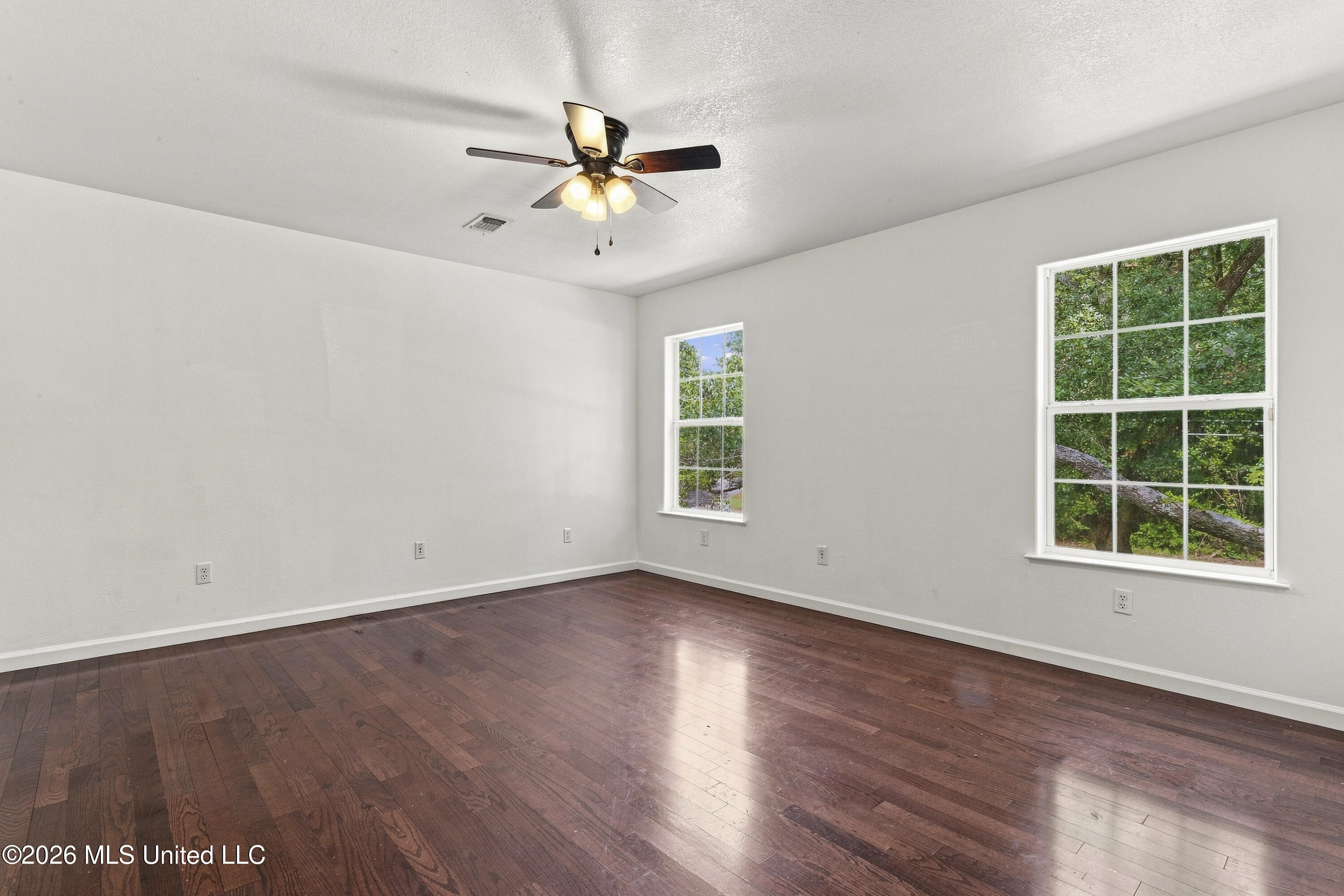 2119 E Simmons Bayou Drive