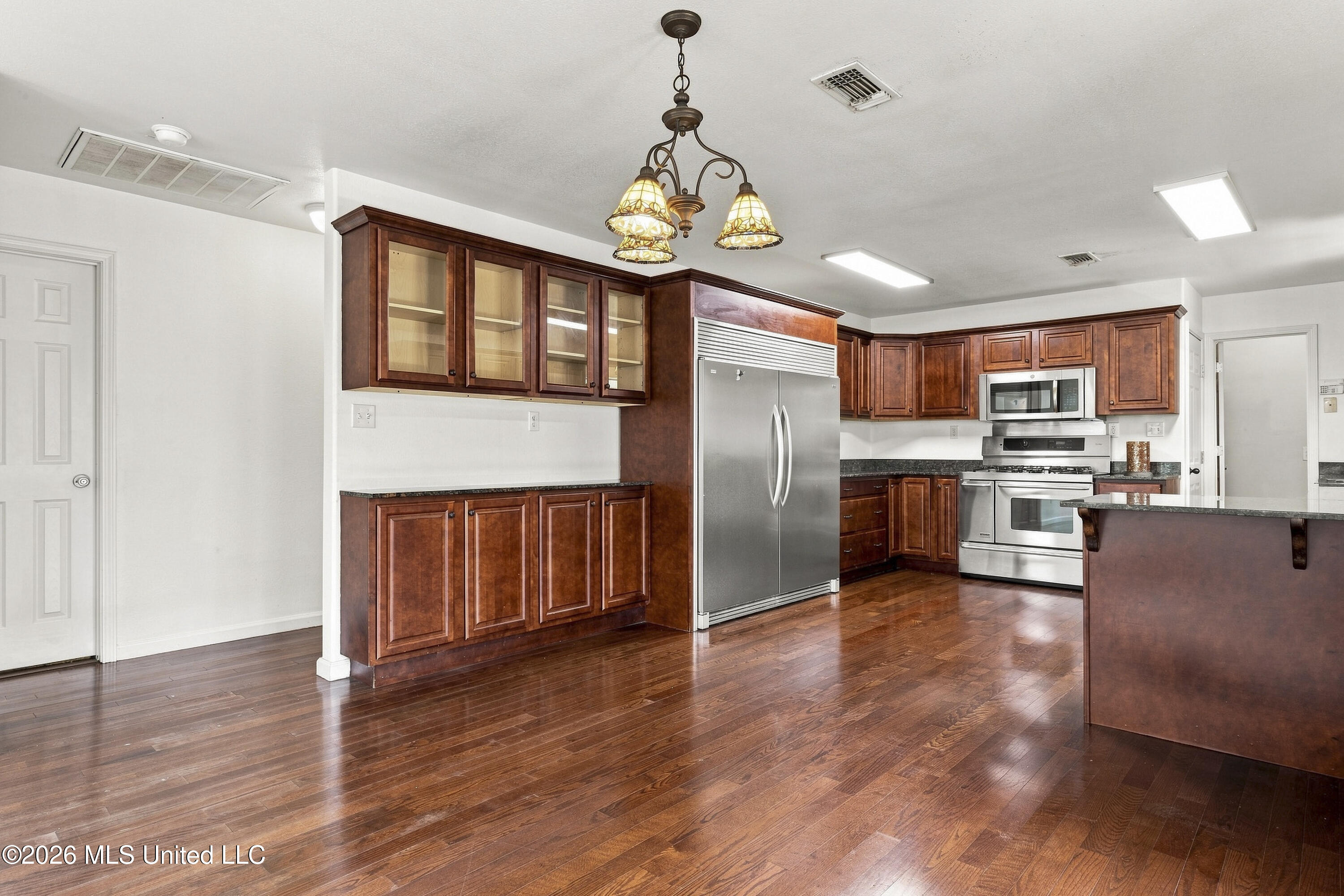 2119 E Simmons Bayou Drive