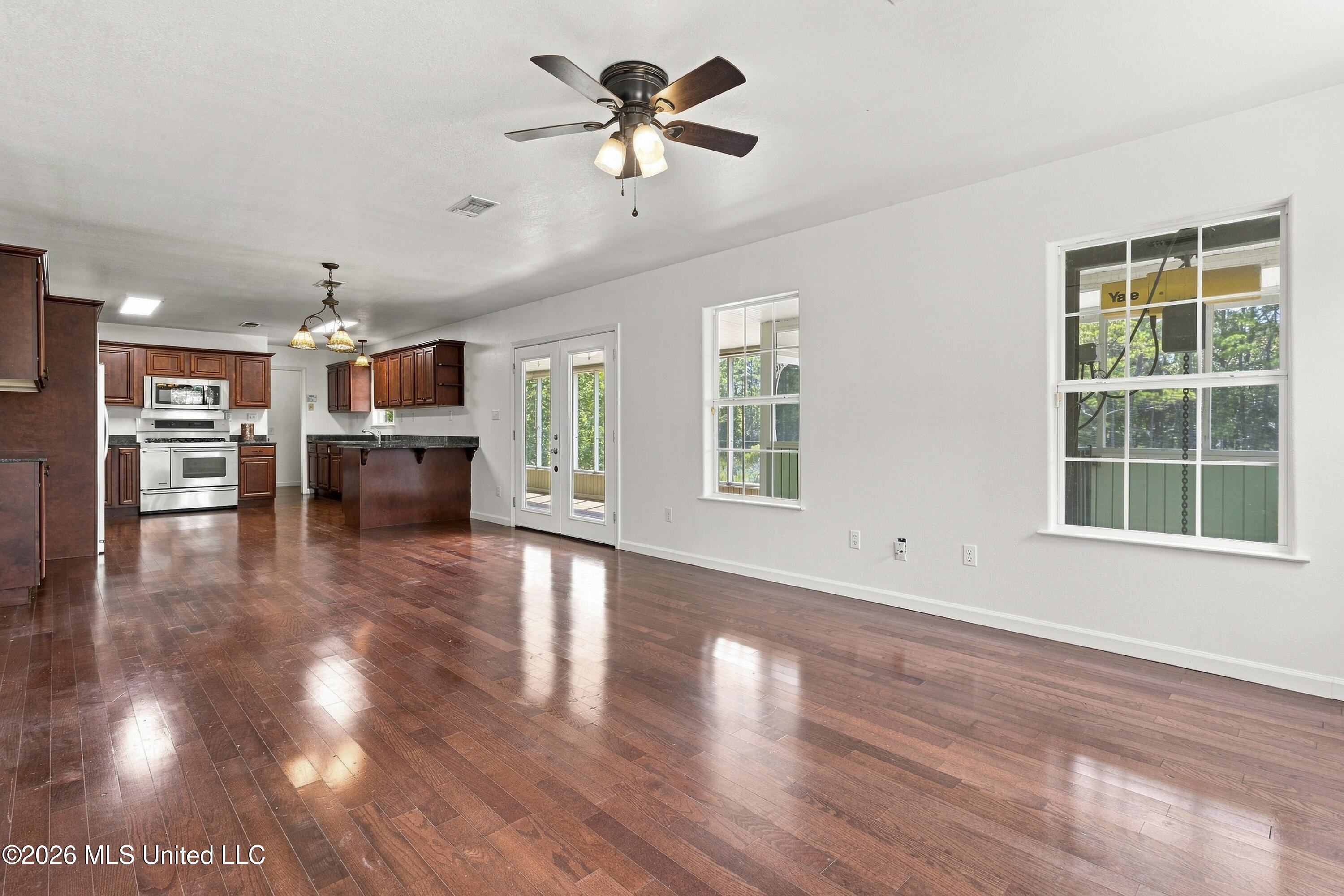 2119 E Simmons Bayou Drive