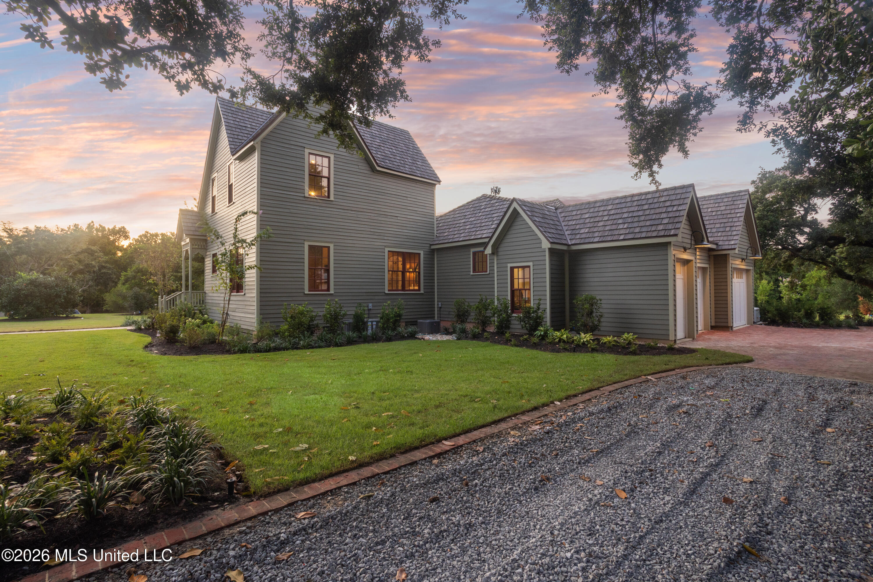 1103 Calhoun Avenue
