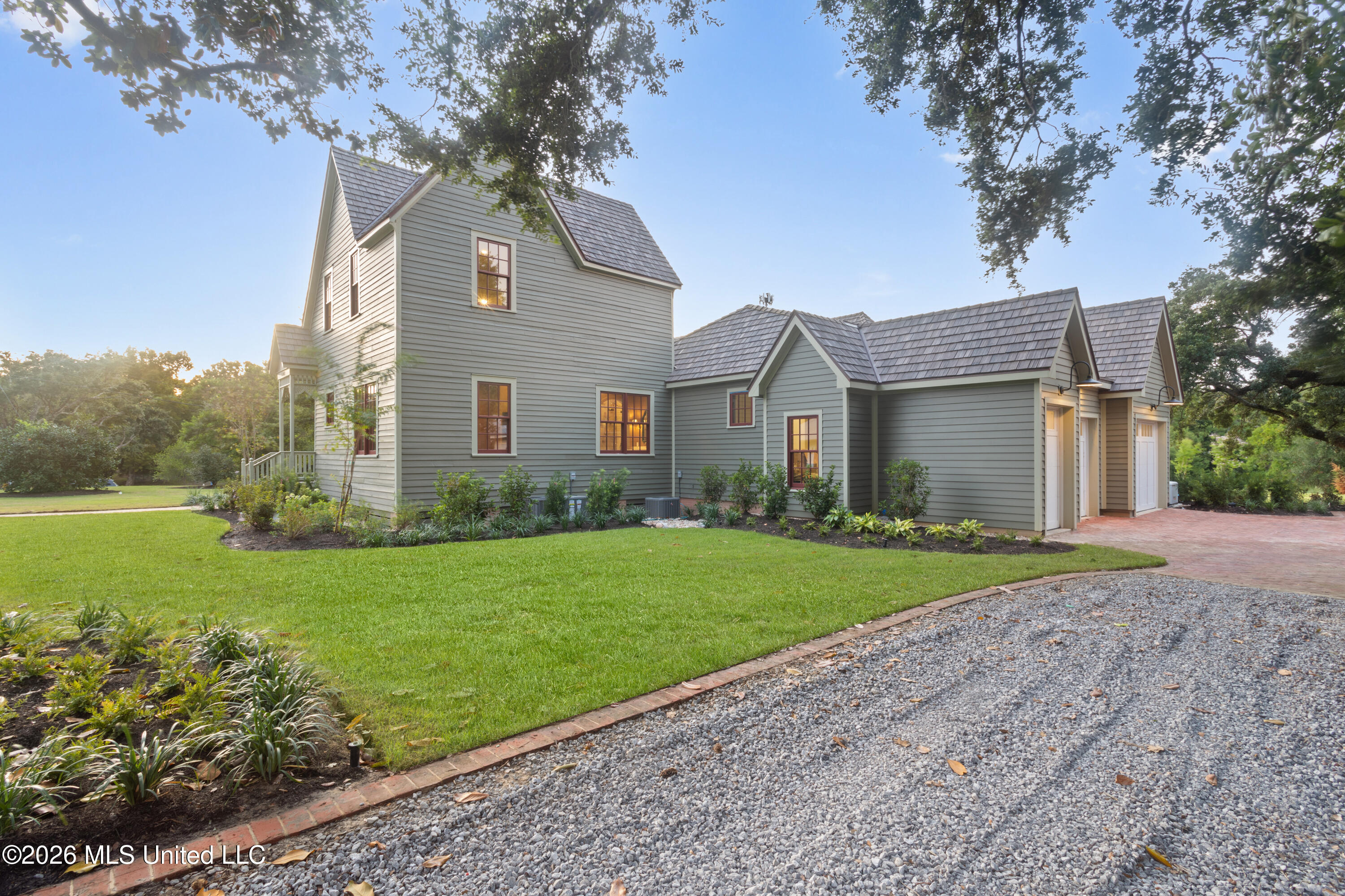1103 Calhoun Avenue