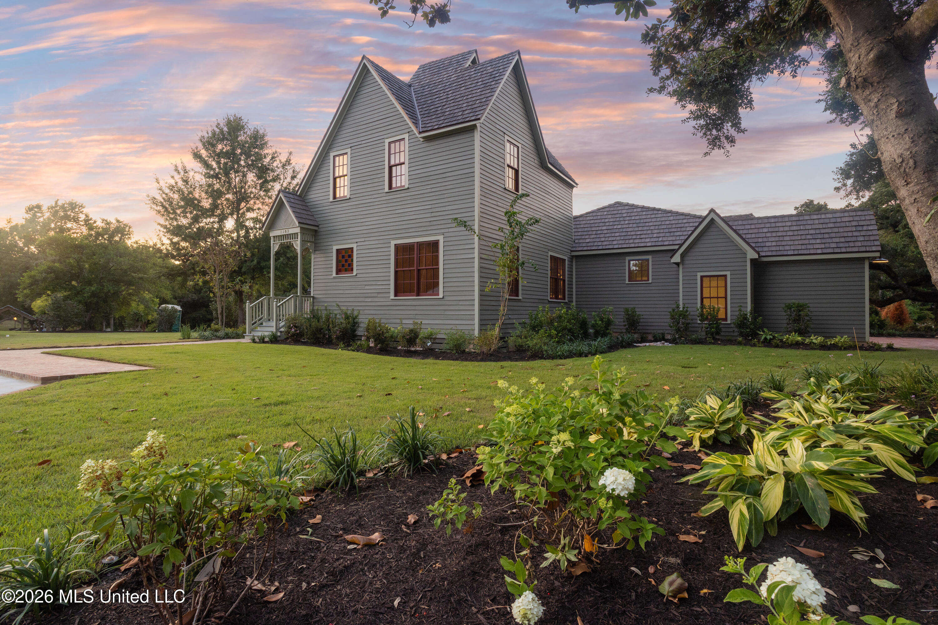 1103 Calhoun Avenue