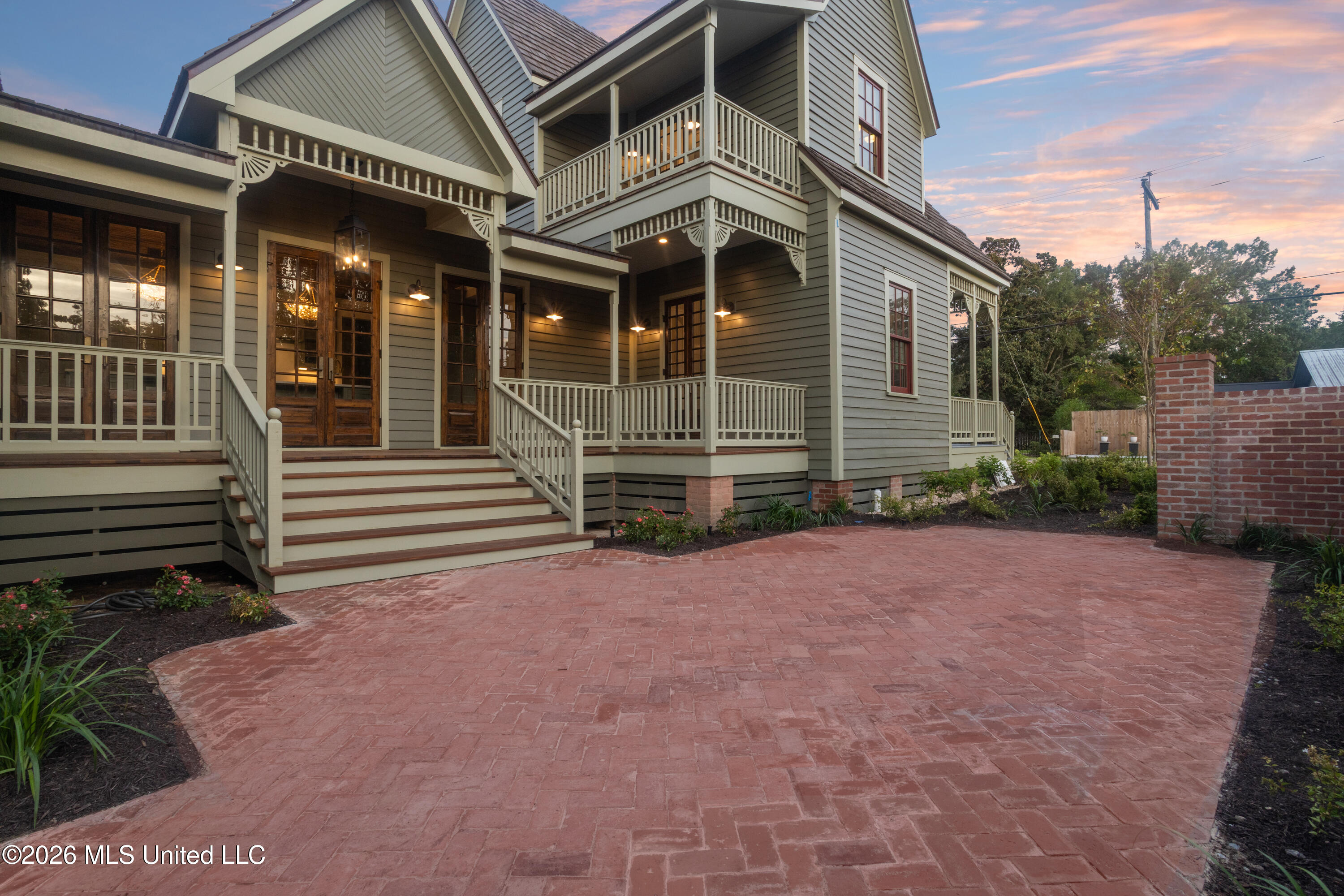 1103 Calhoun Avenue