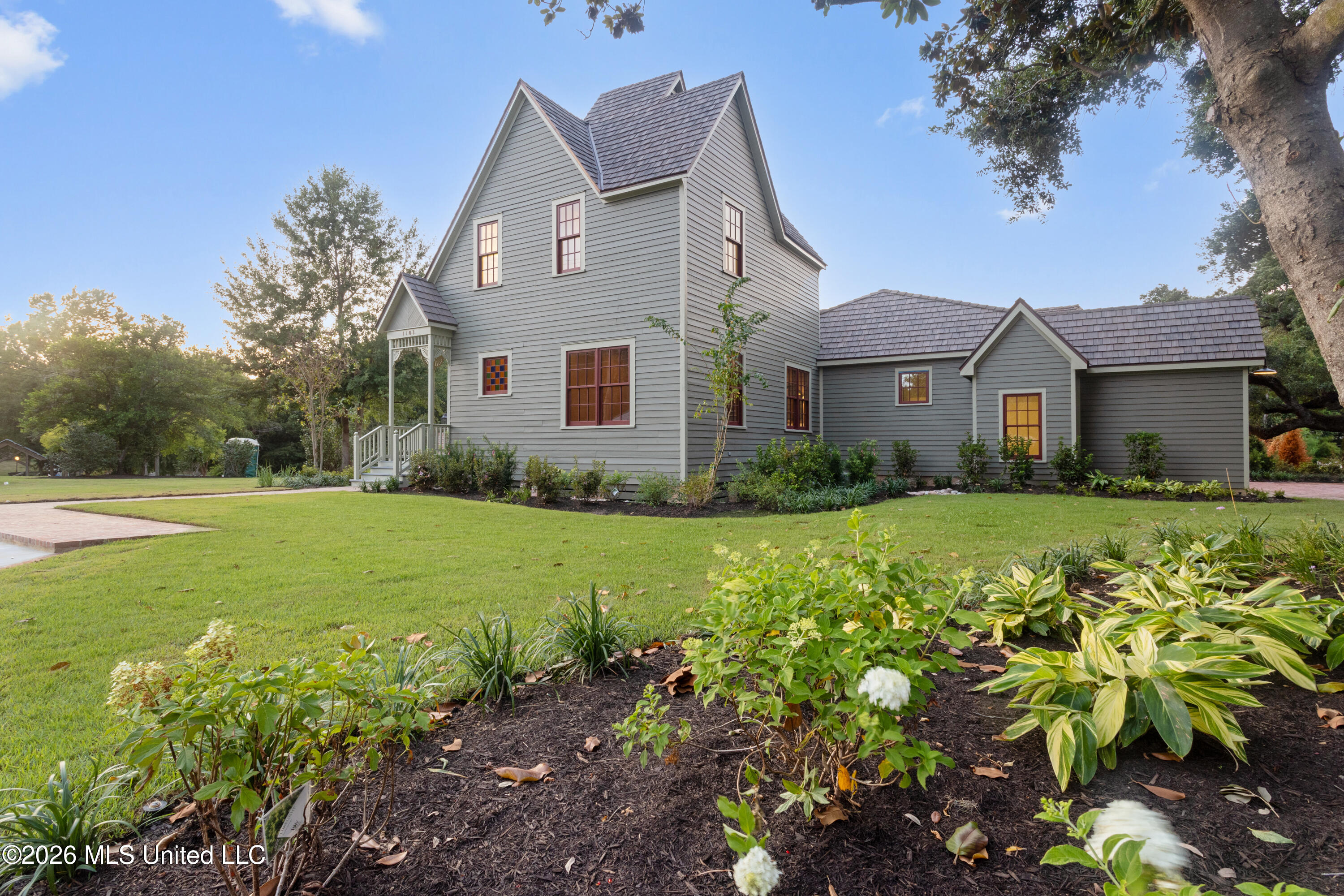 1103 Calhoun Avenue