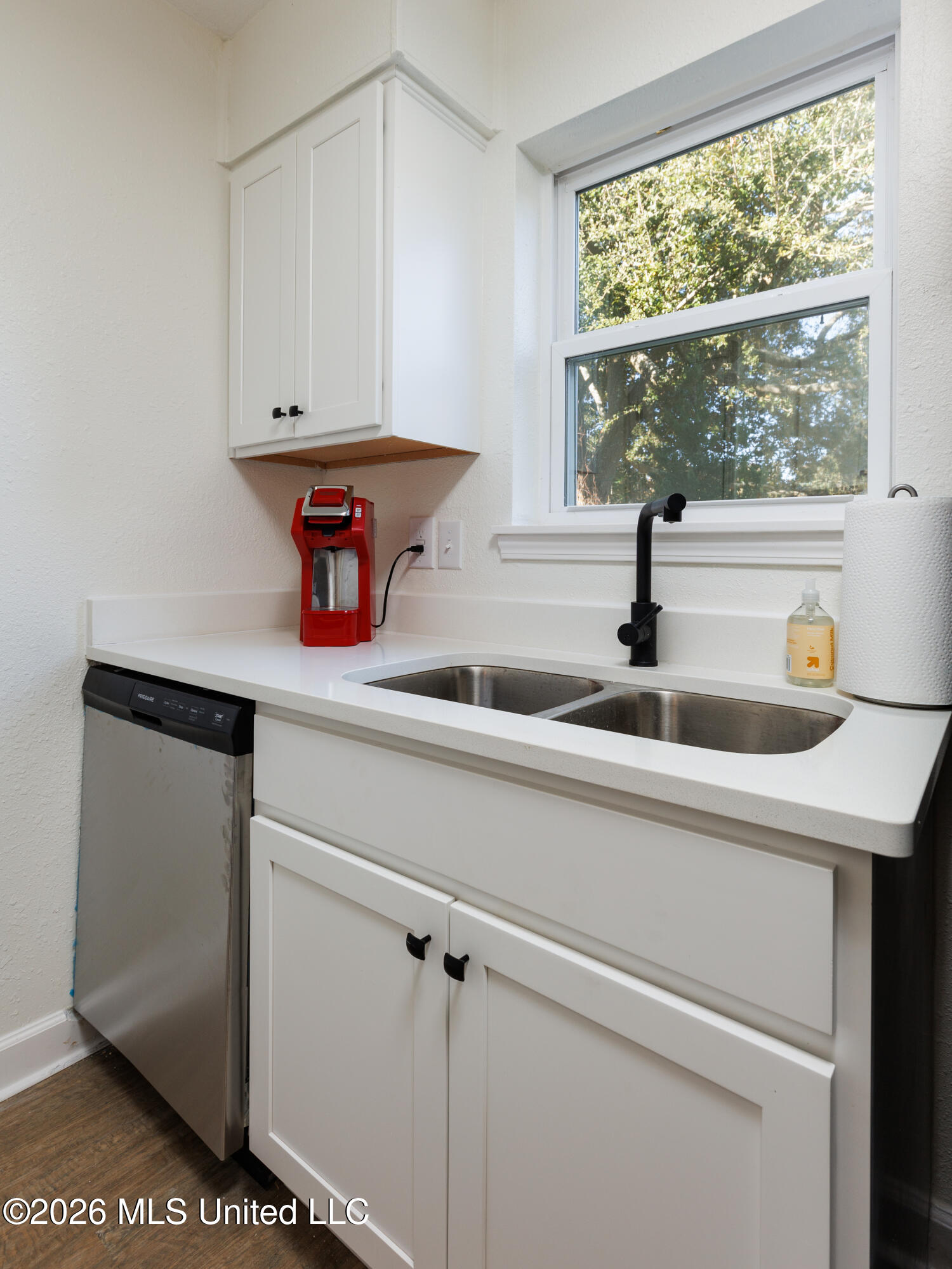 114 Ethel Circle, 19