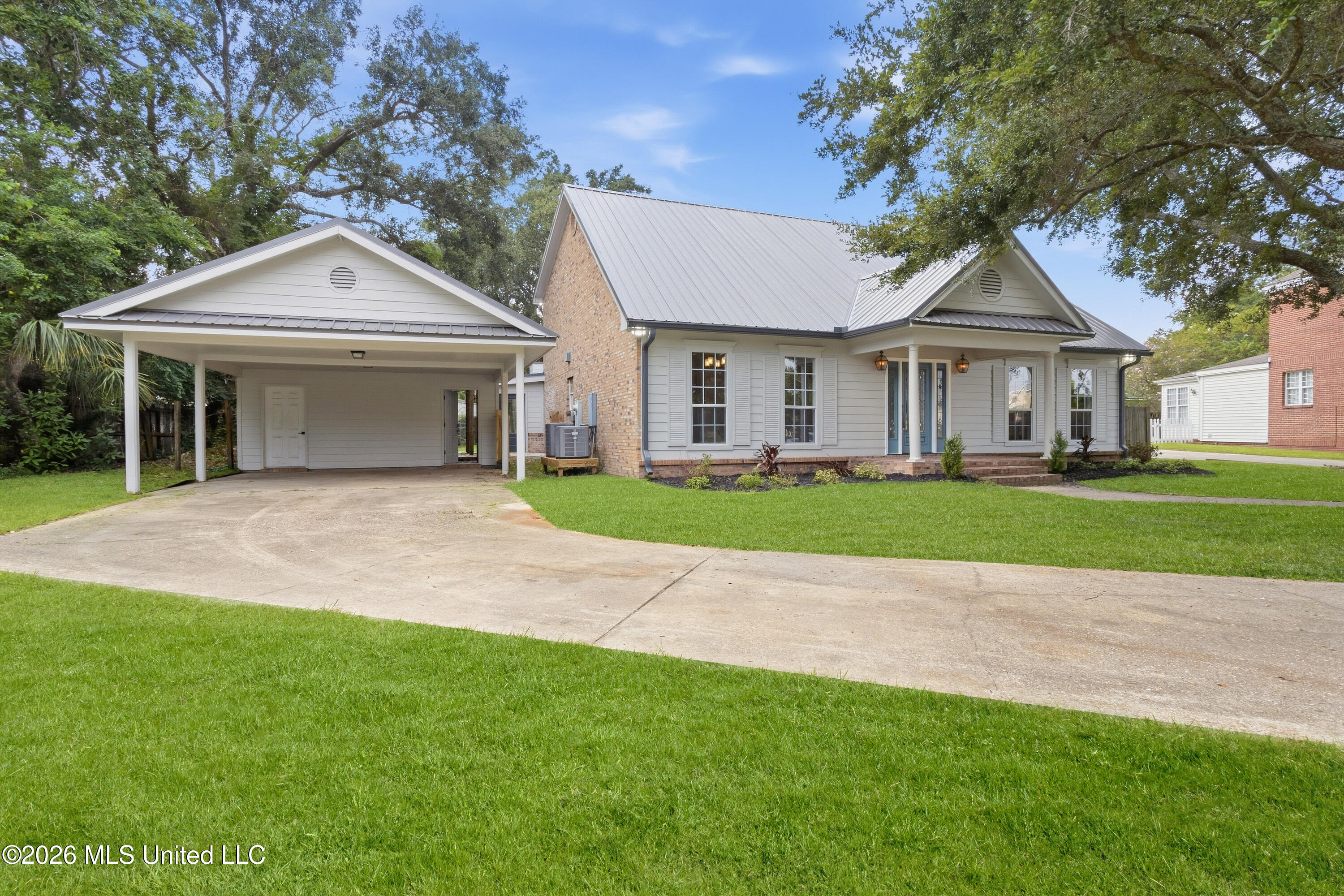 3 Hearthstone Manor