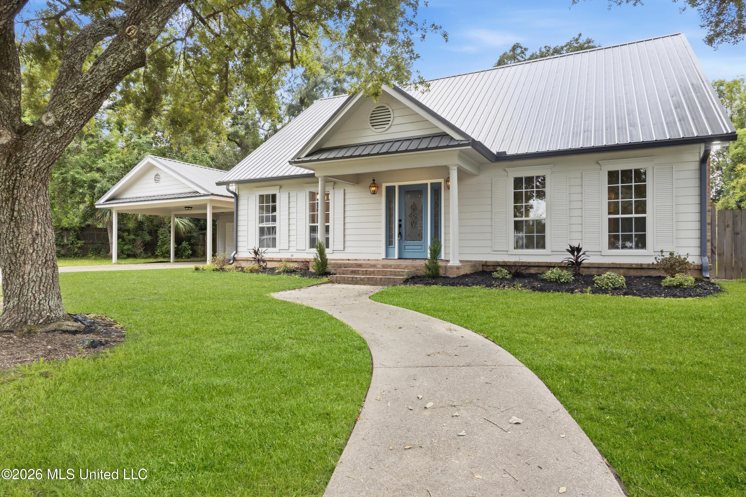 3 Hearthstone Manor