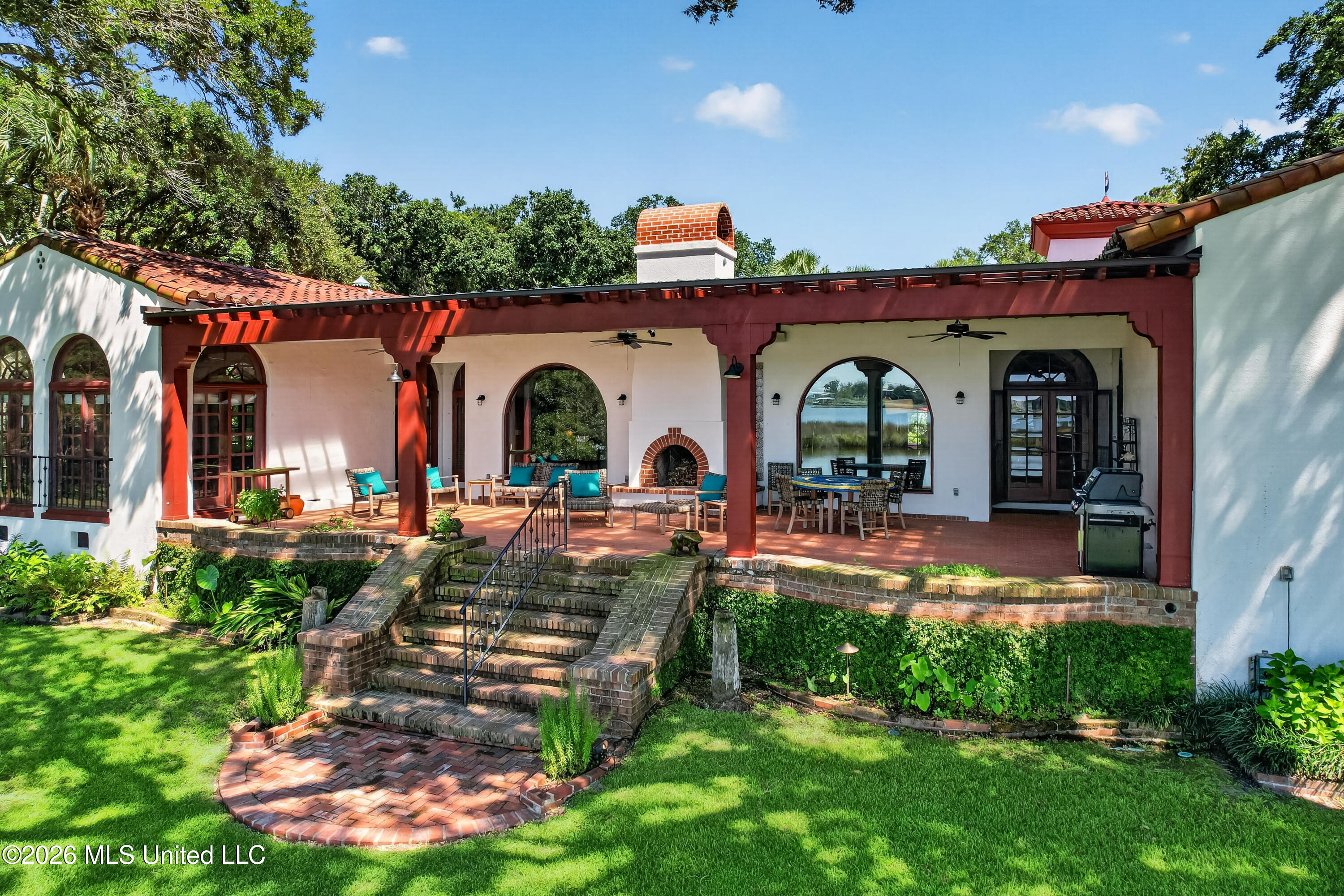 13801 Arbor Circle