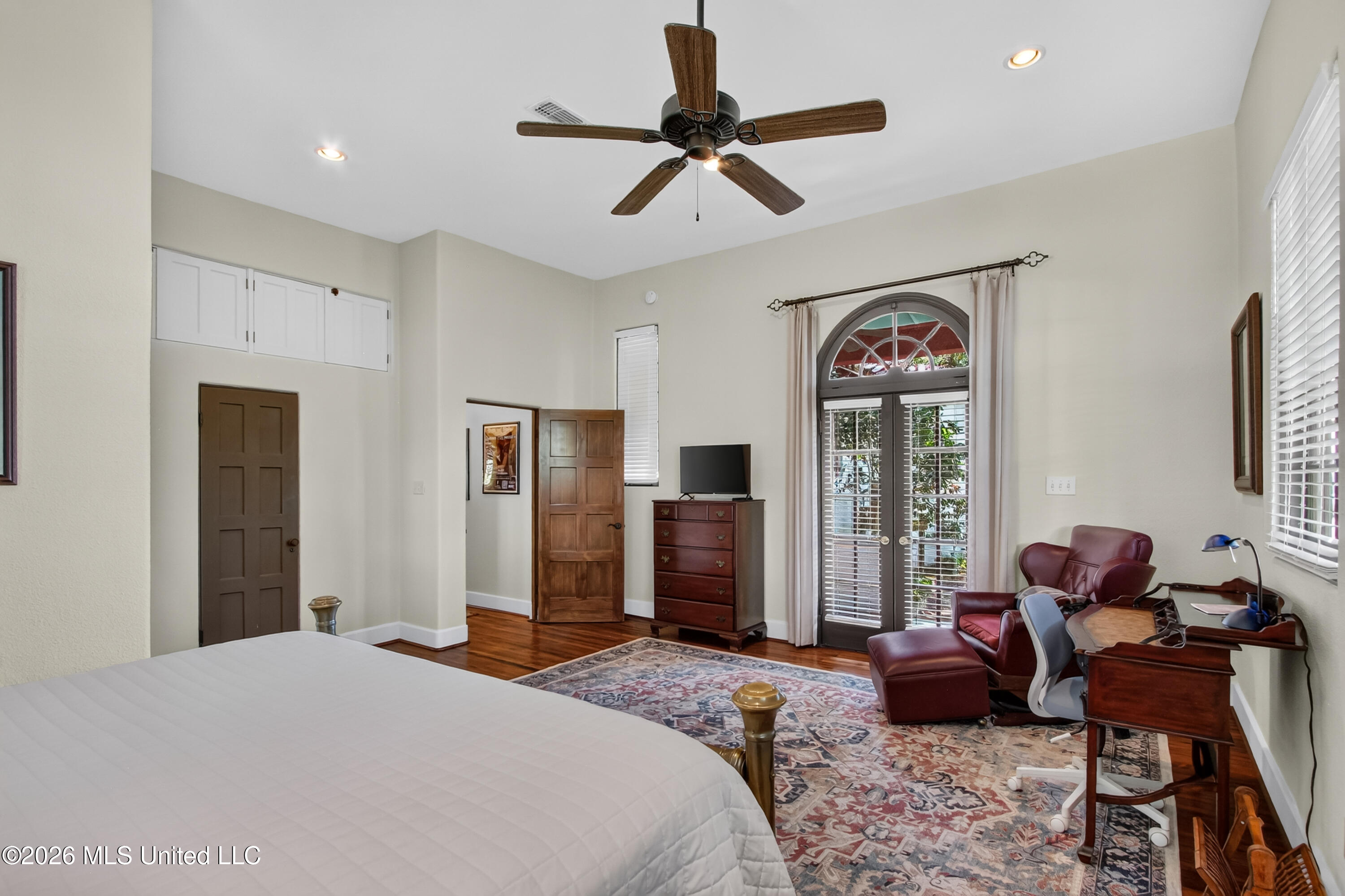 13801 Arbor Circle