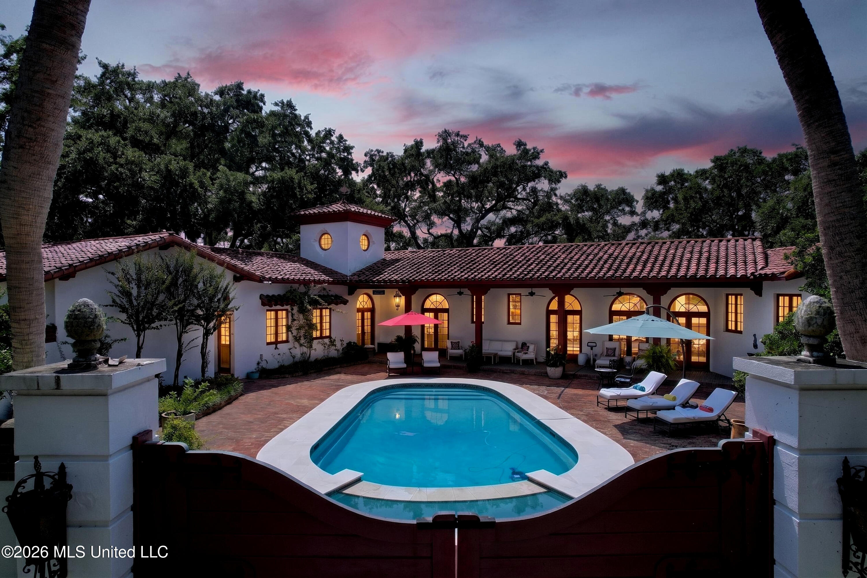 13801 Arbor Circle