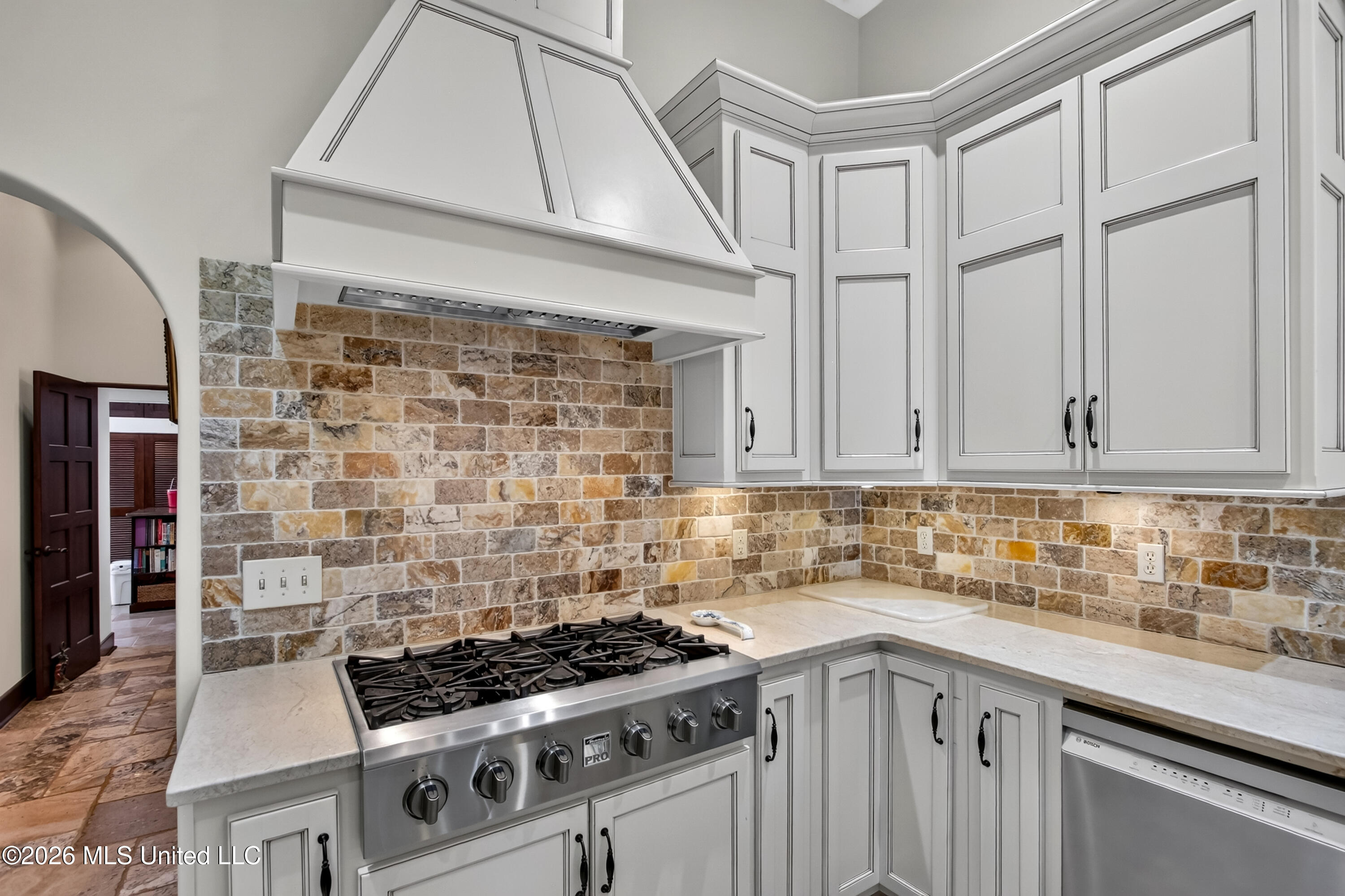 13801 Arbor Circle