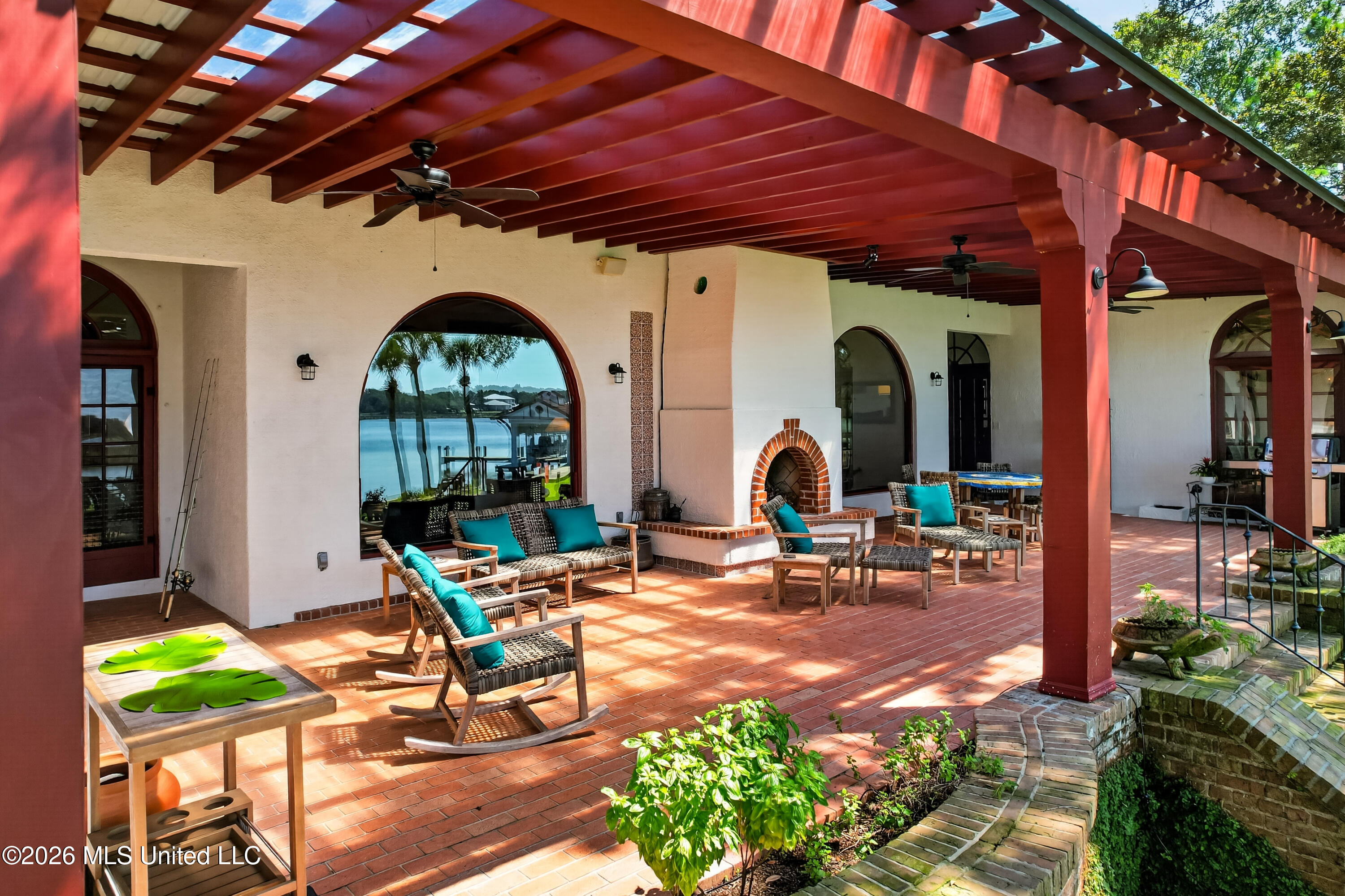 13801 Arbor Circle