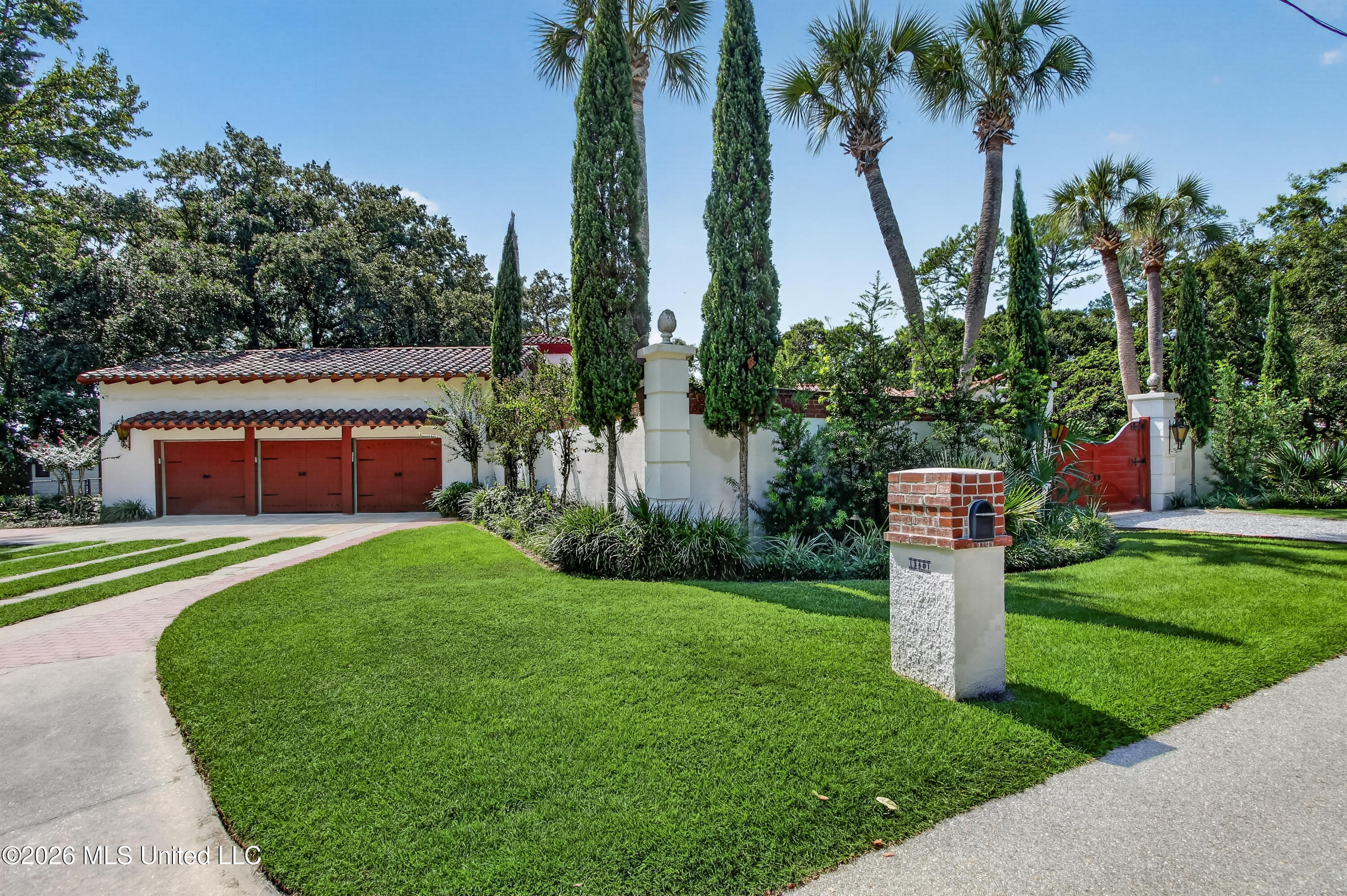13801 Arbor Circle