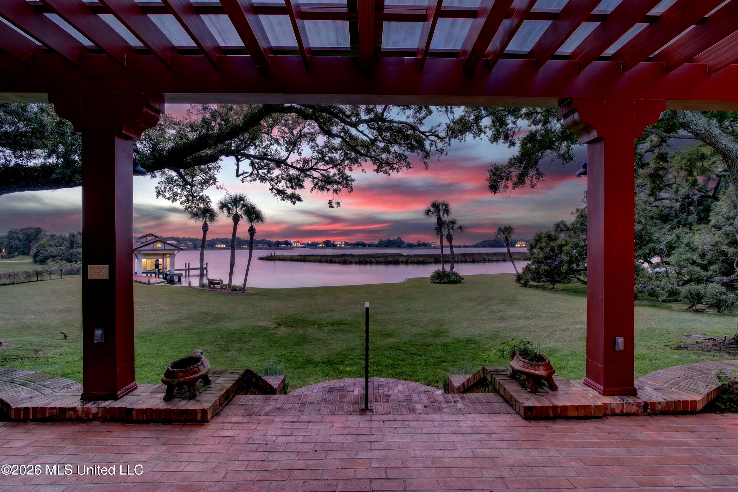 13801 Arbor Circle