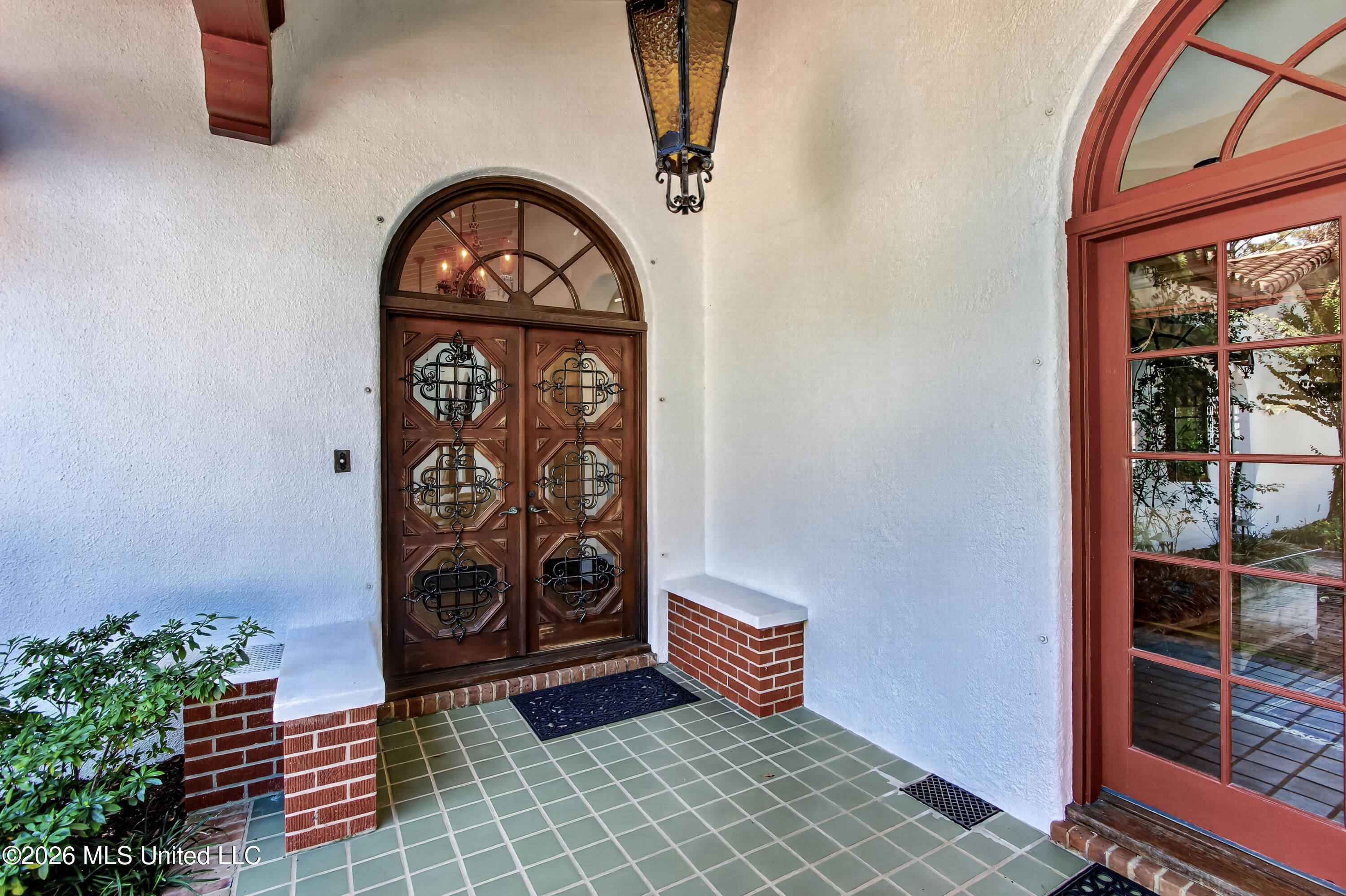 13801 Arbor Circle