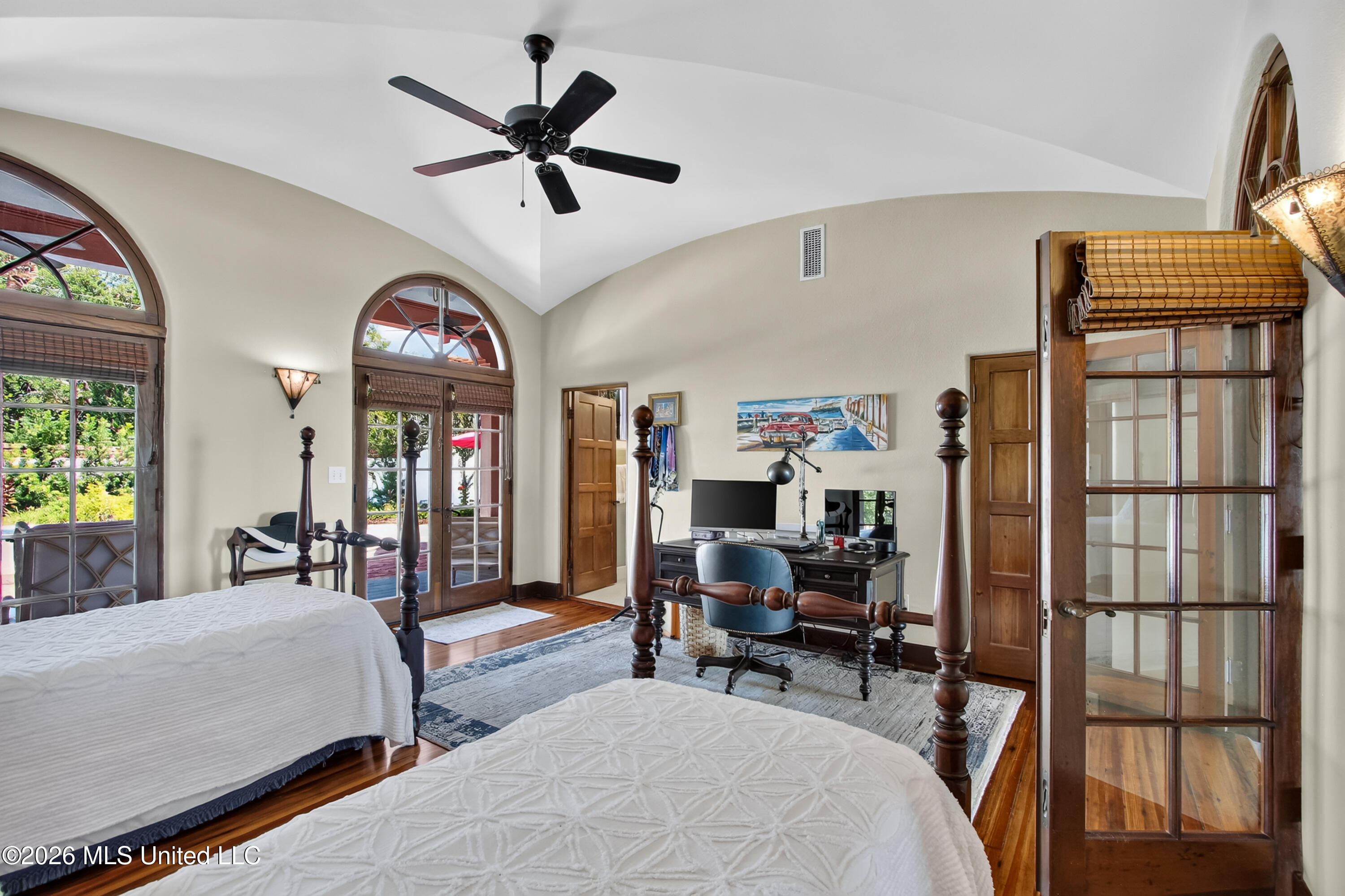 13801 Arbor Circle
