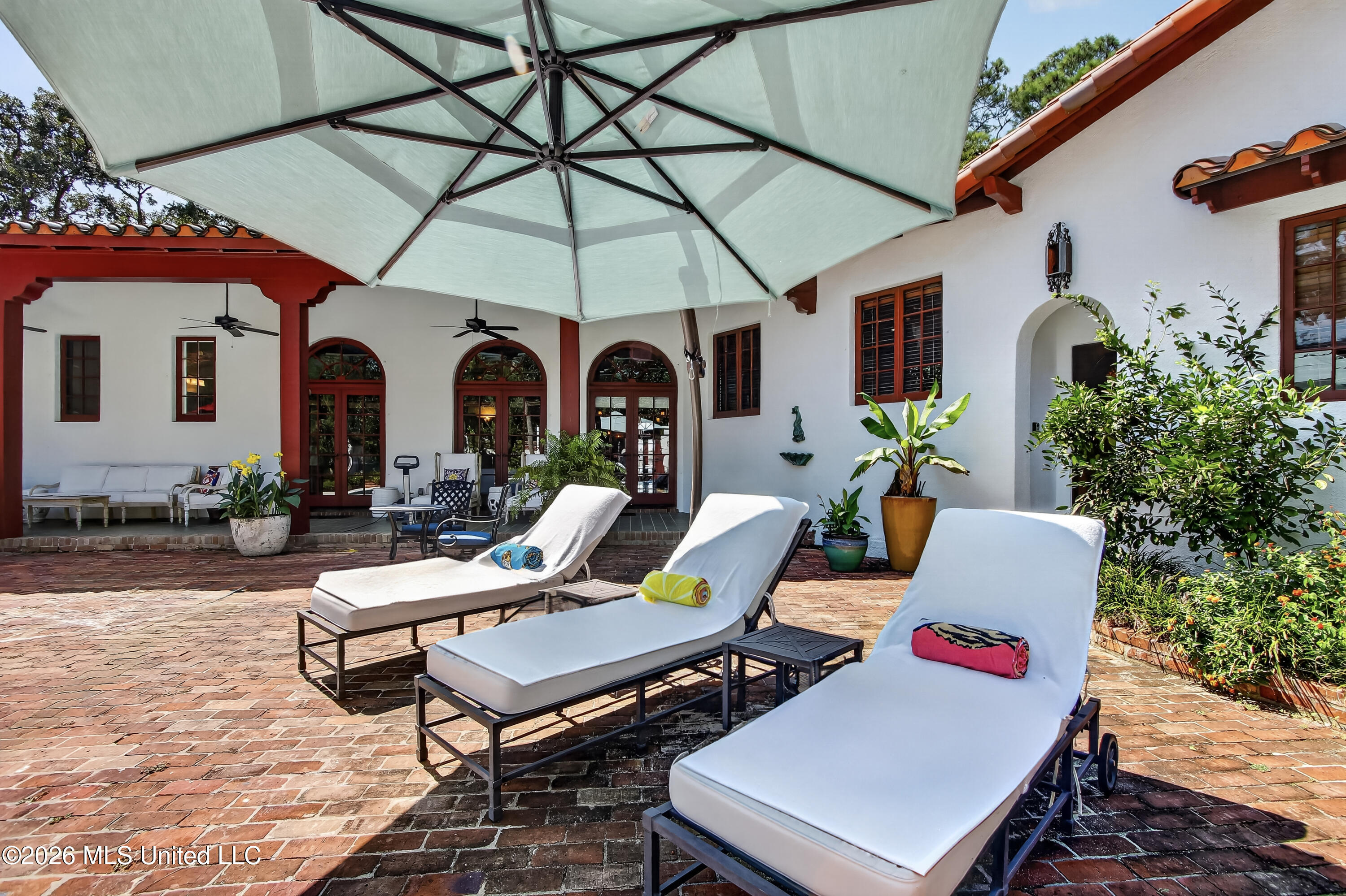 13801 Arbor Circle