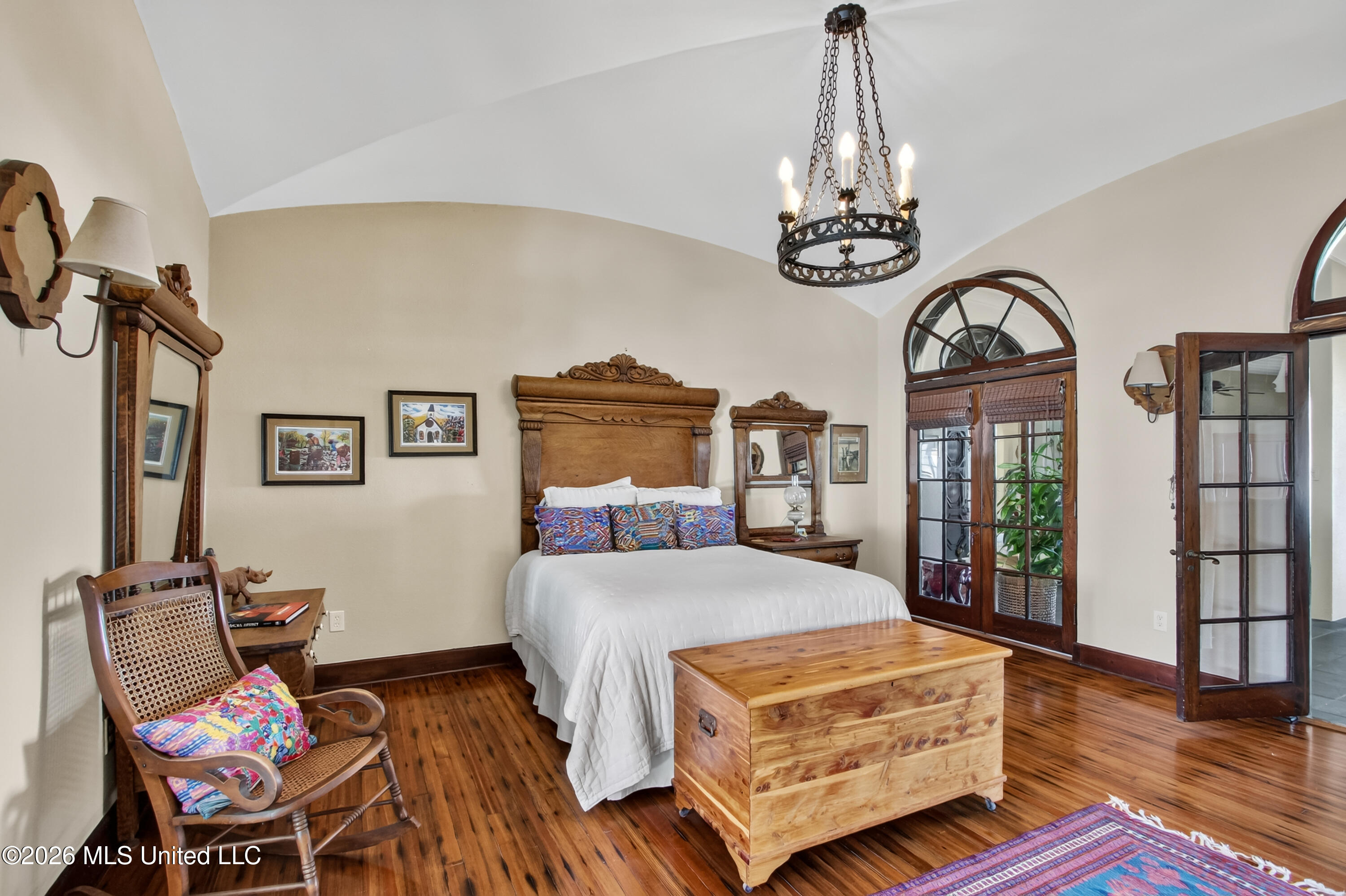 13801 Arbor Circle