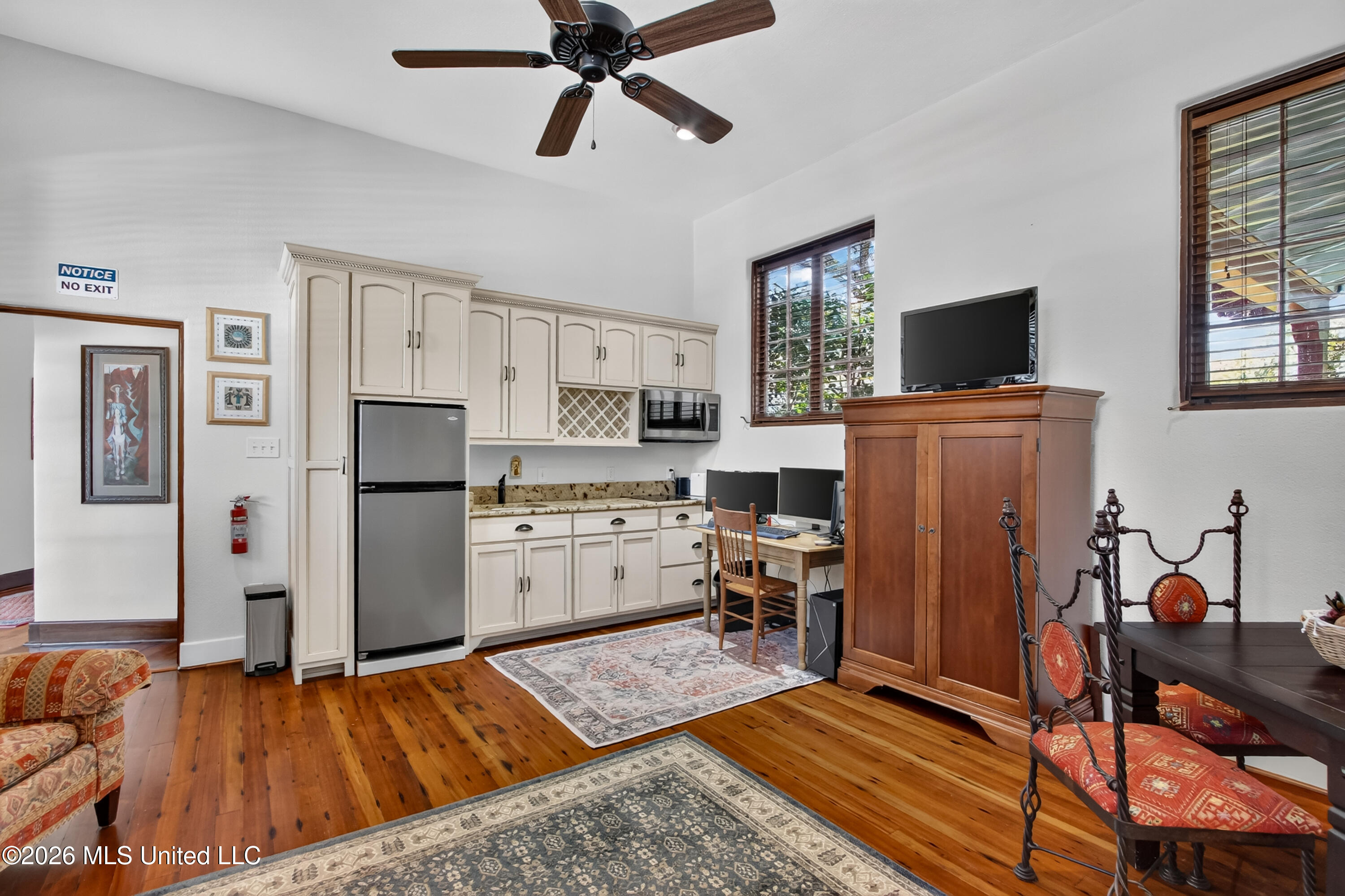 13801 Arbor Circle