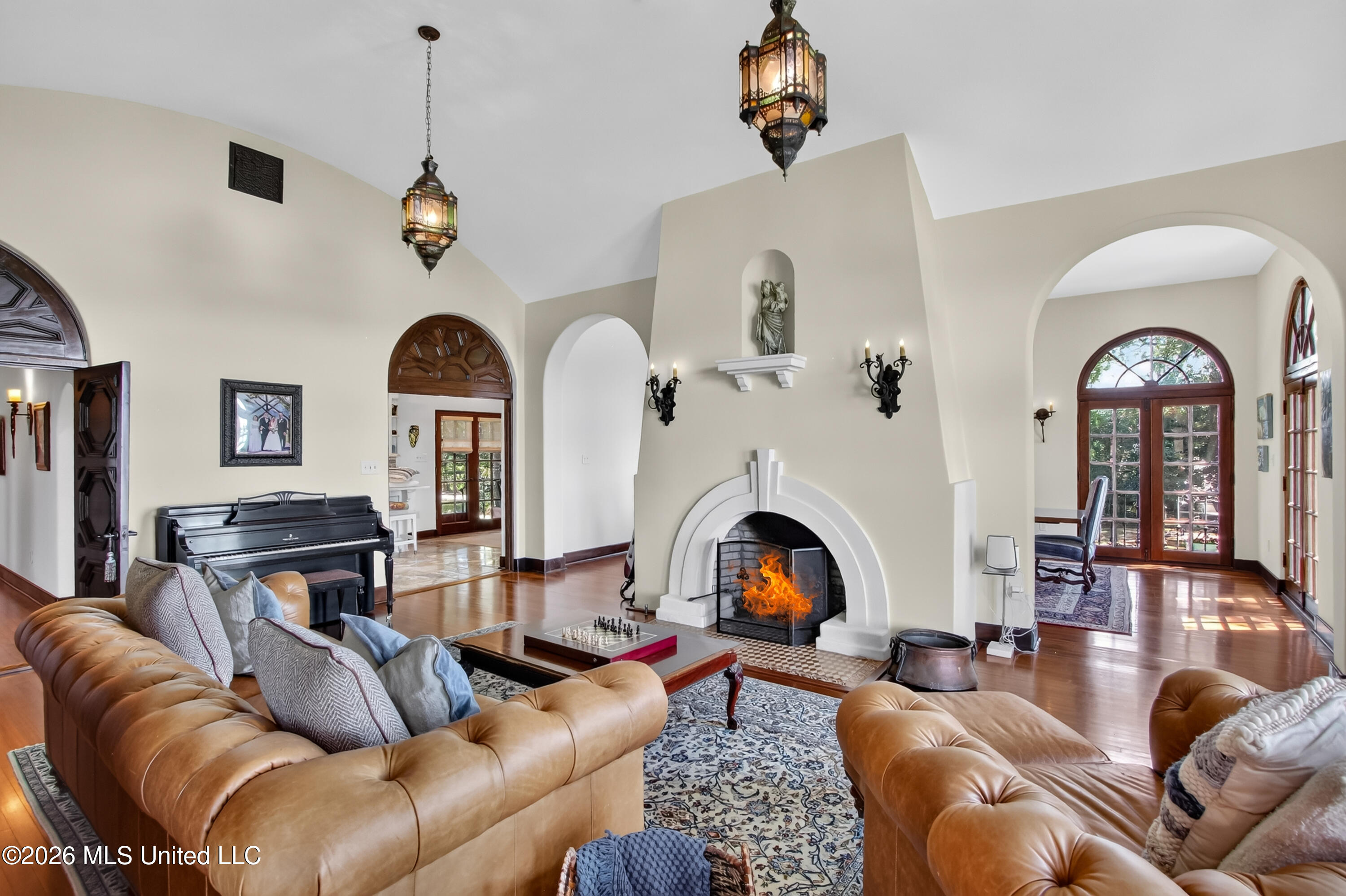 13801 Arbor Circle