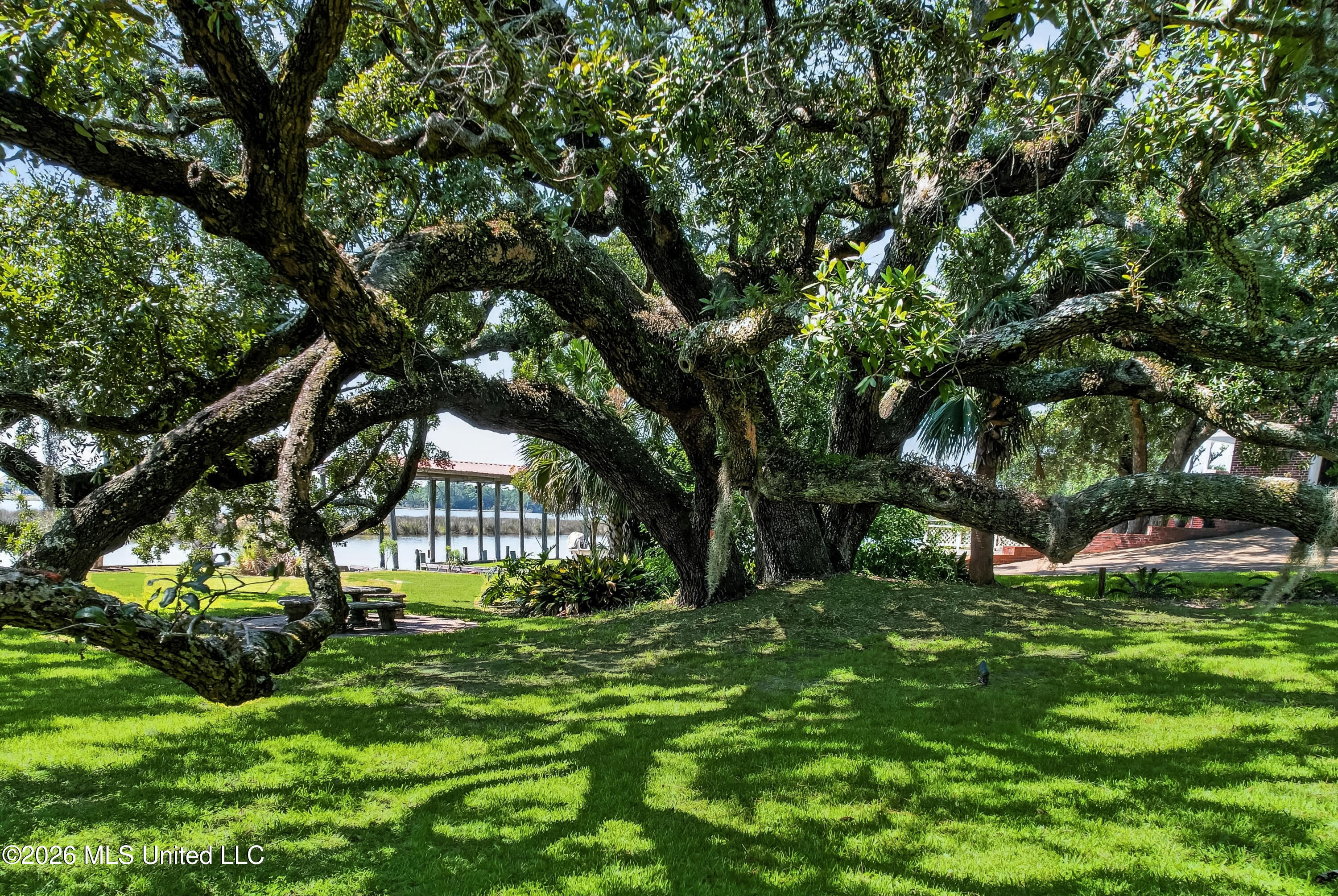13801 Arbor Circle