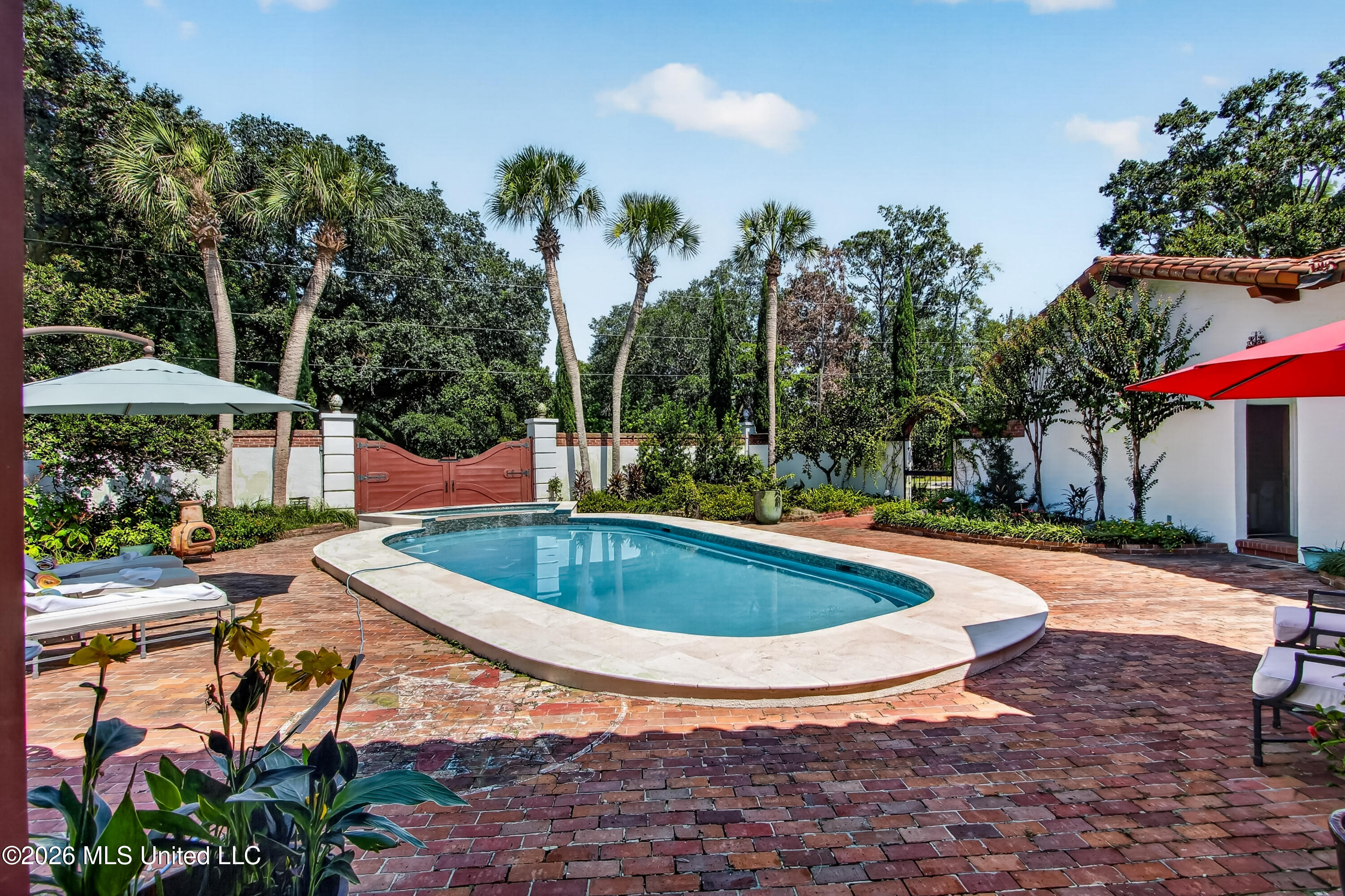 13801 Arbor Circle