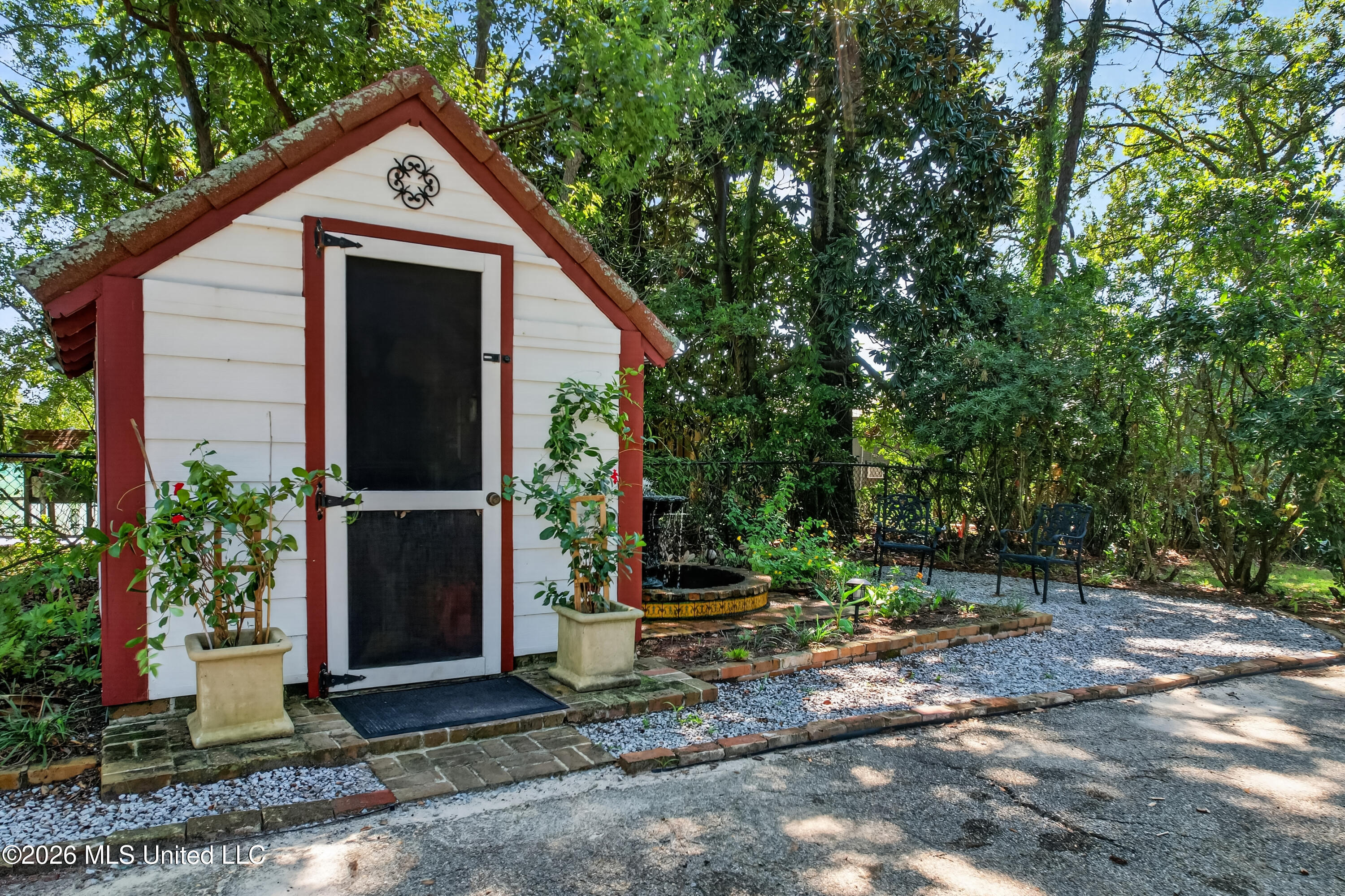 13801 Arbor Circle