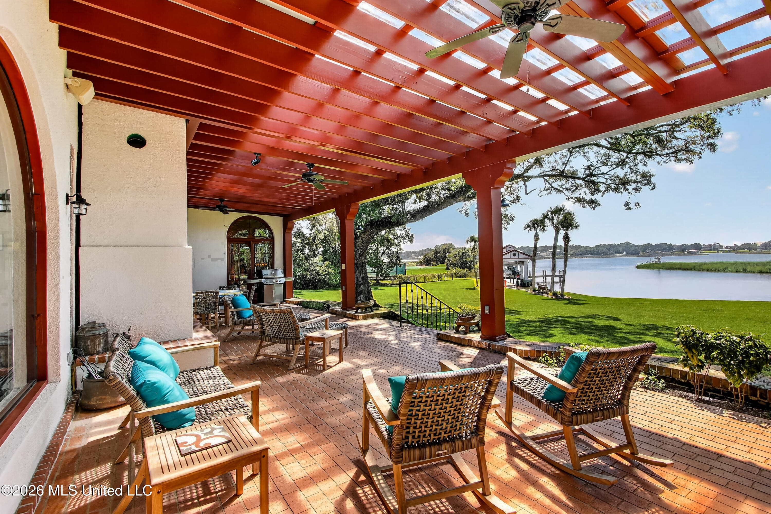 13801 Arbor Circle