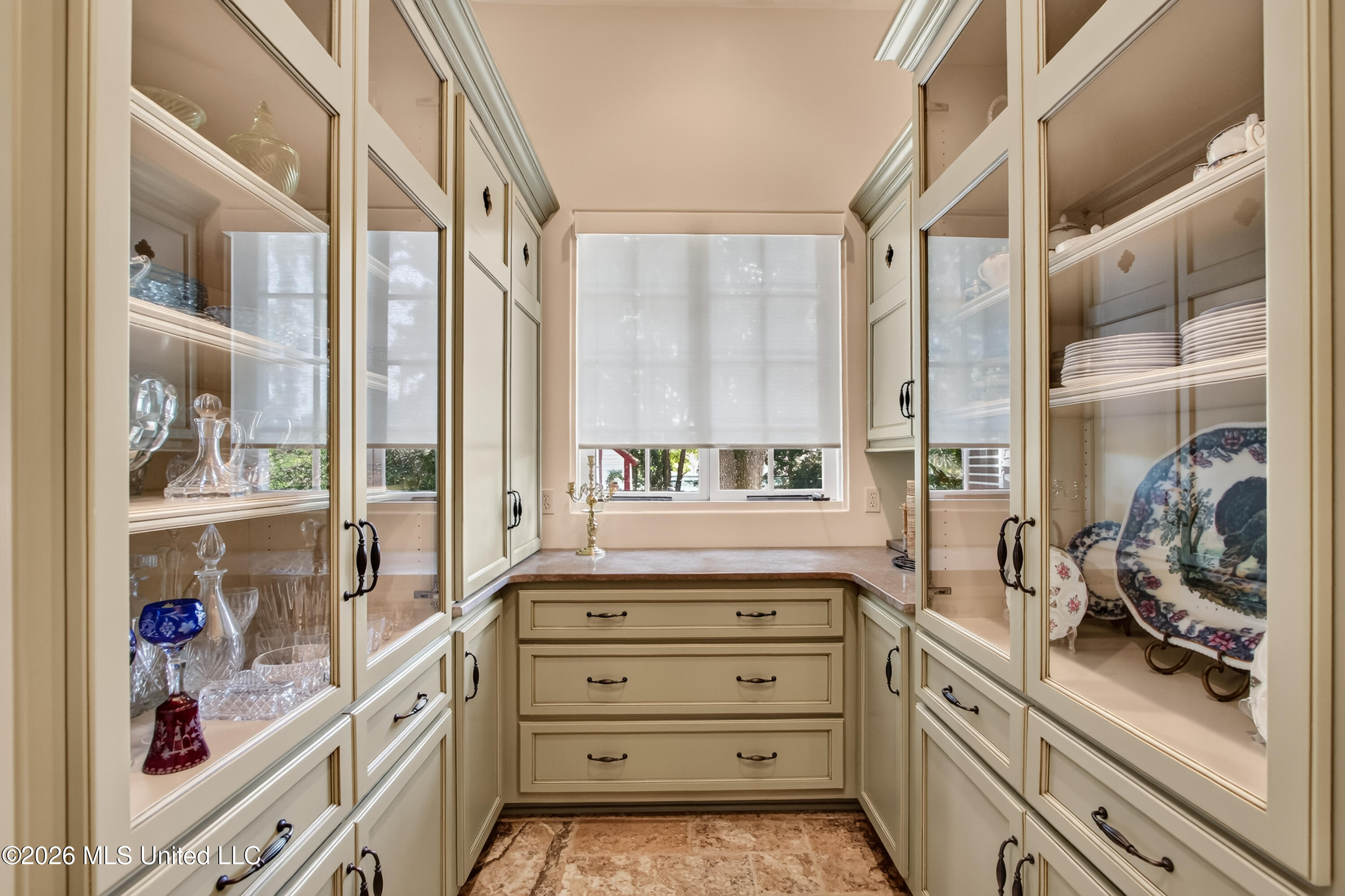 13801 Arbor Circle