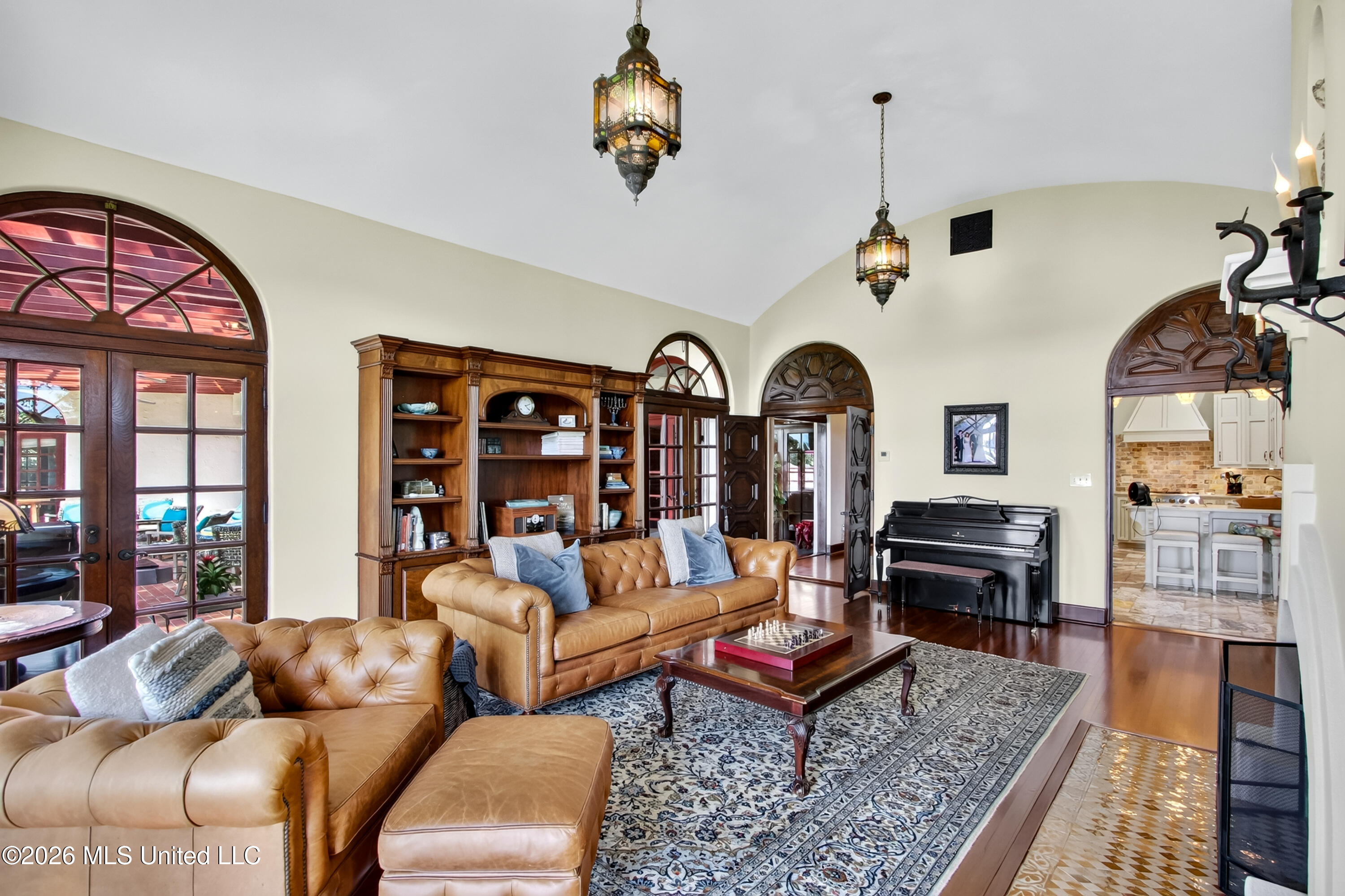 13801 Arbor Circle
