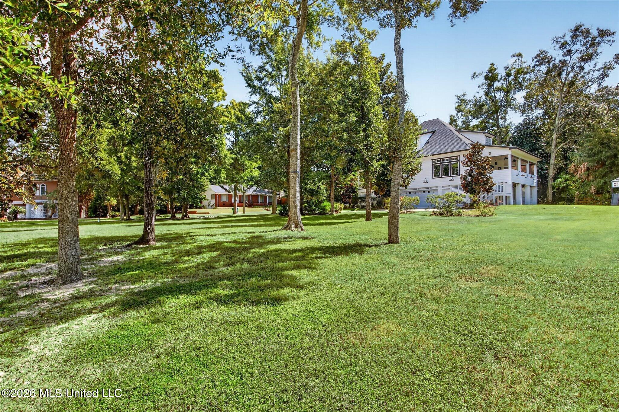 1305 Fort Street