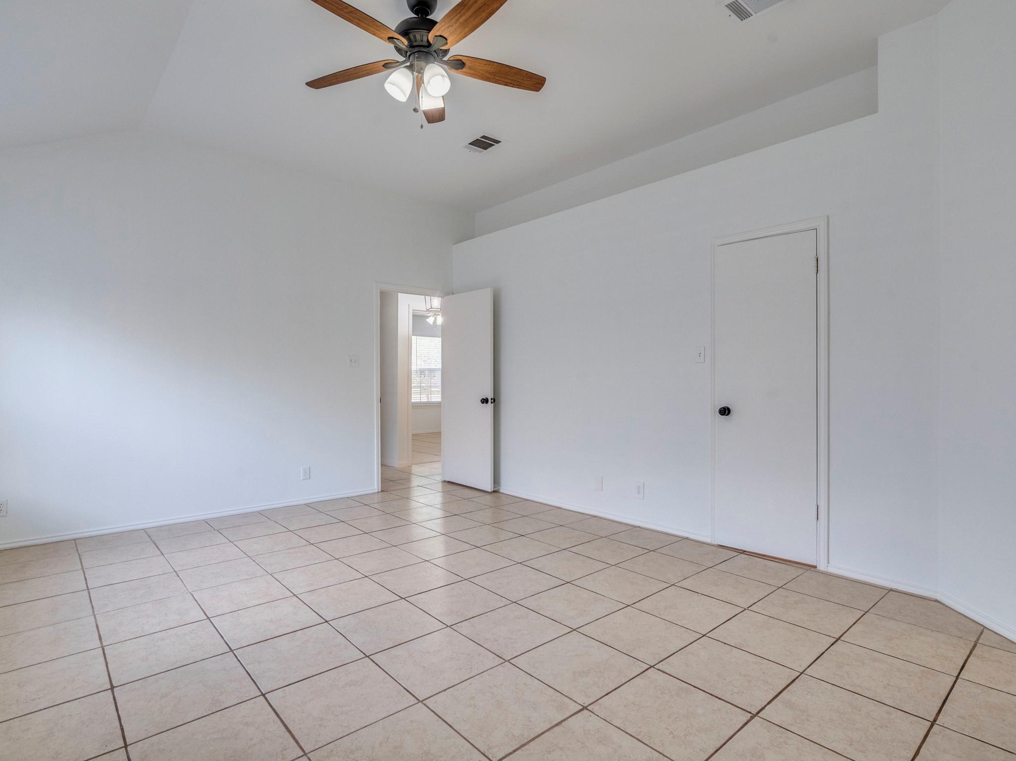 2110 Willow WAY