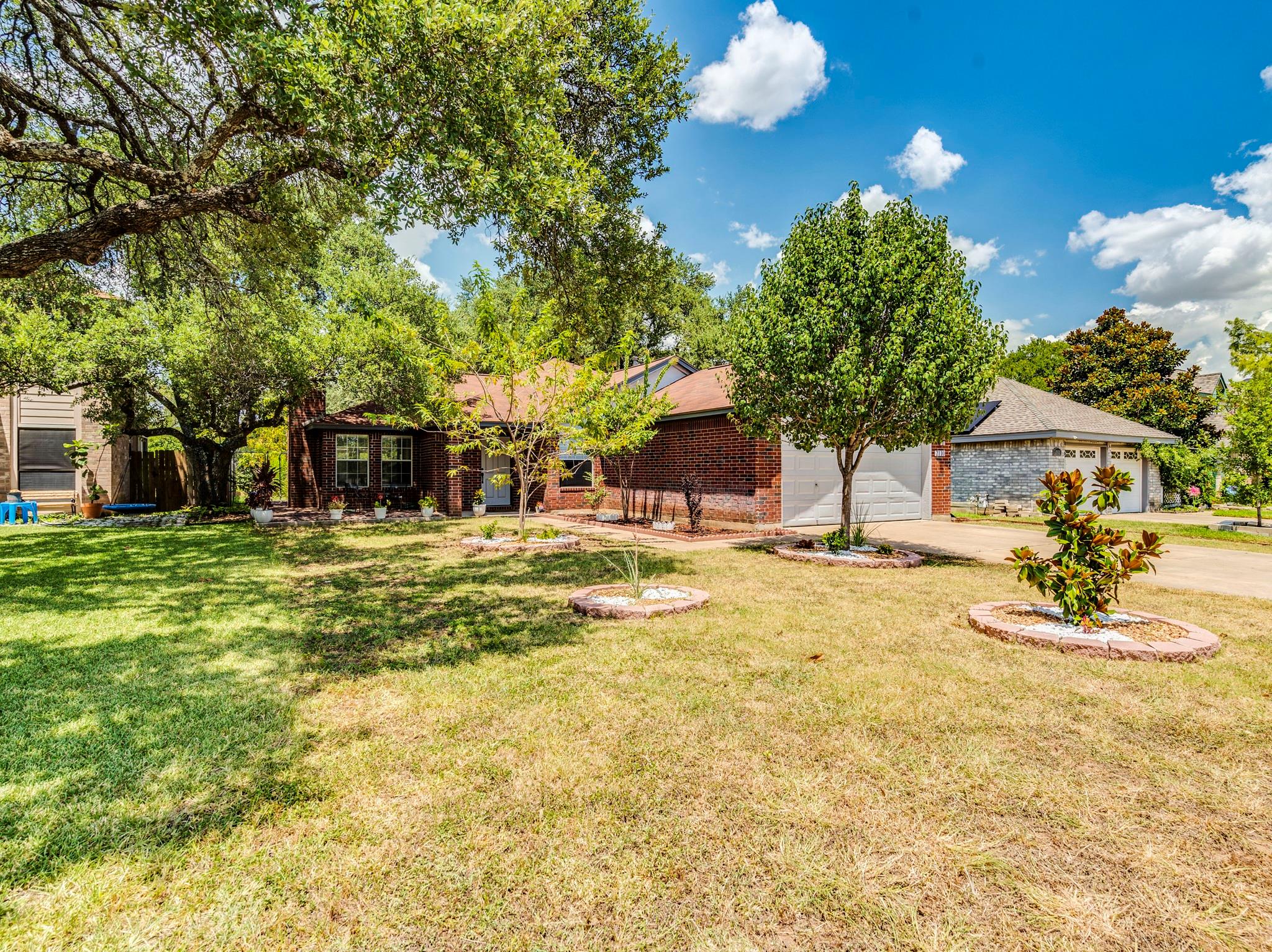 2110 Willow WAY