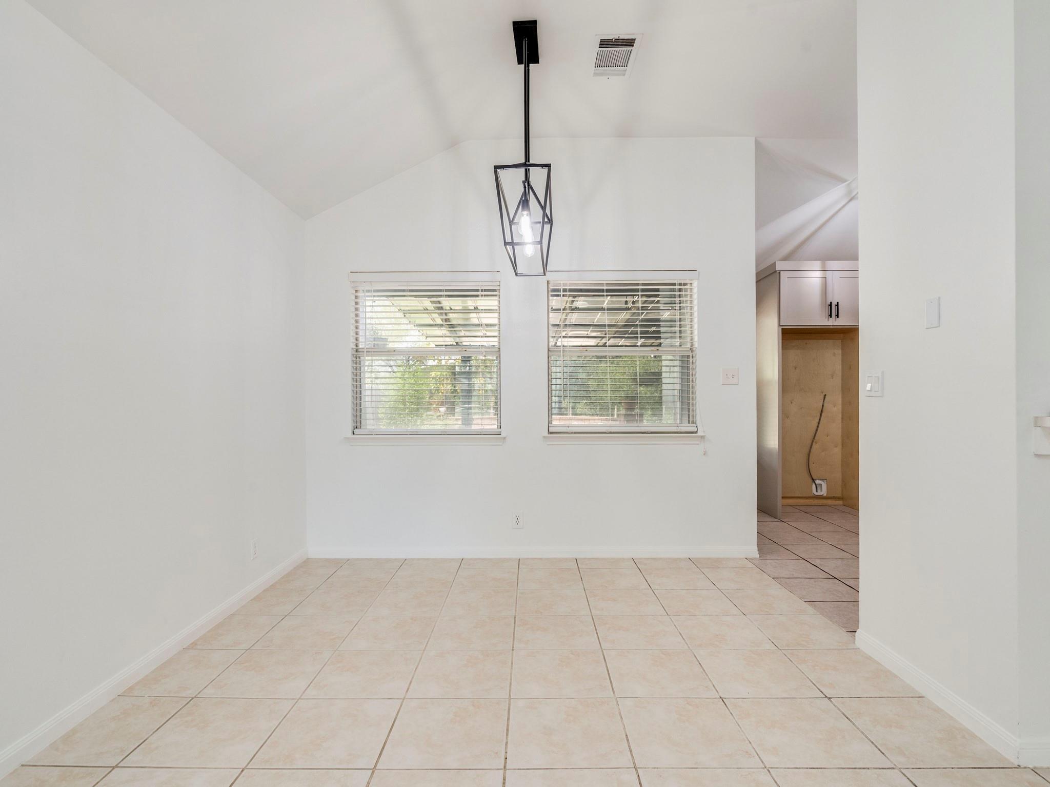 2110 Willow WAY