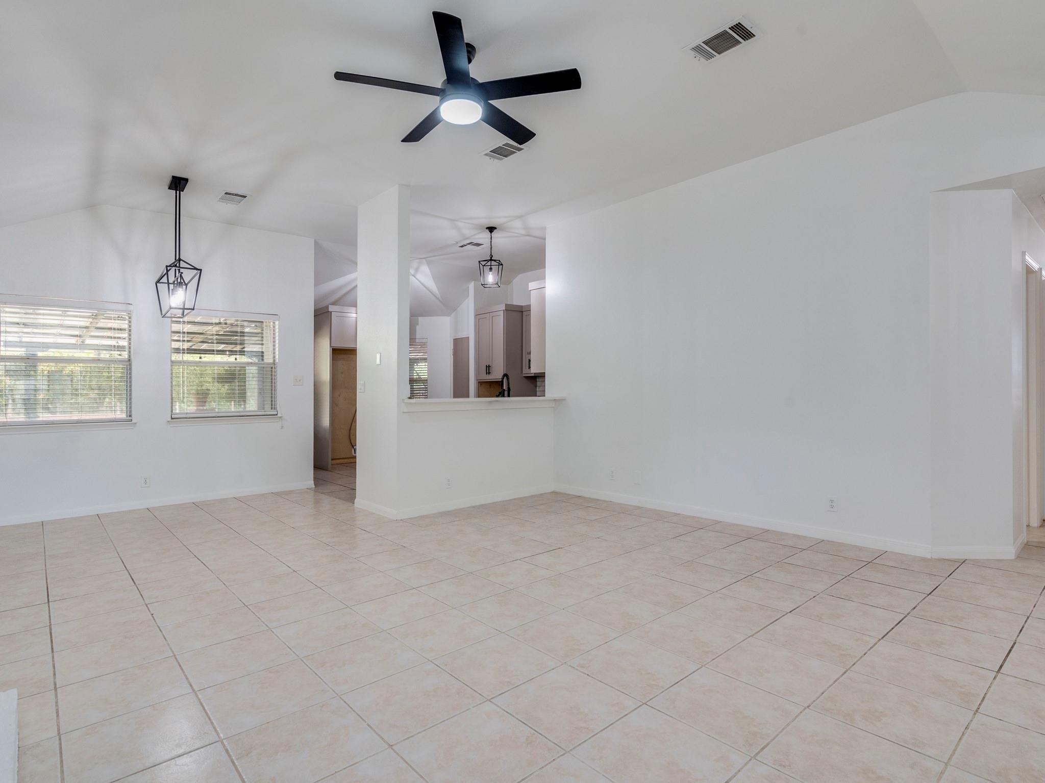 2110 Willow WAY