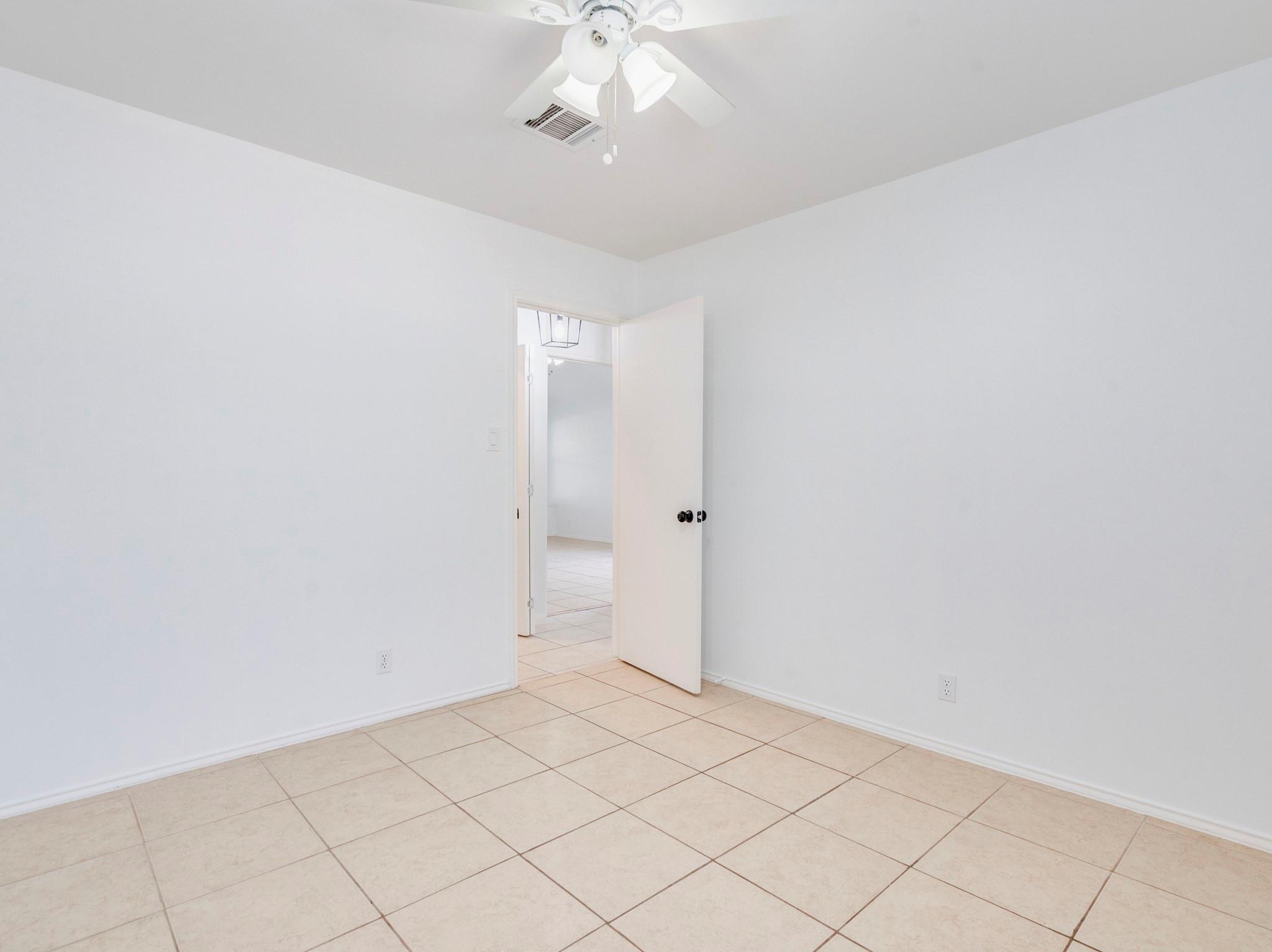 2110 Willow WAY