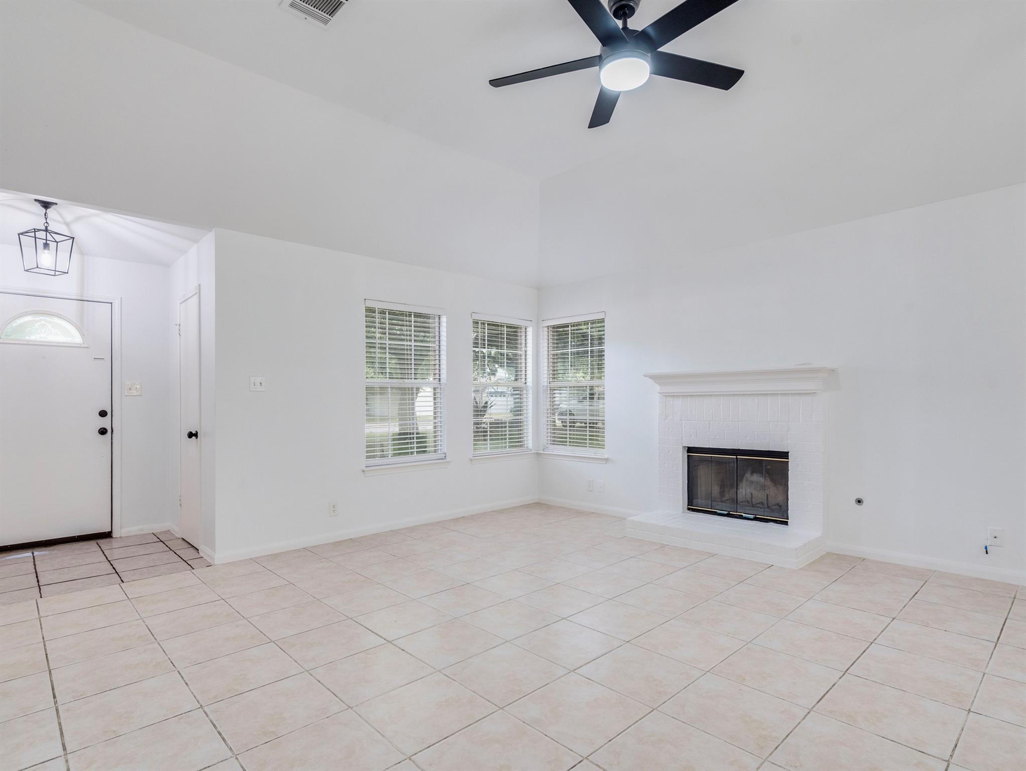 2110 Willow WAY