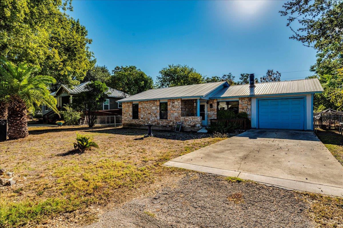 904 Conway DR