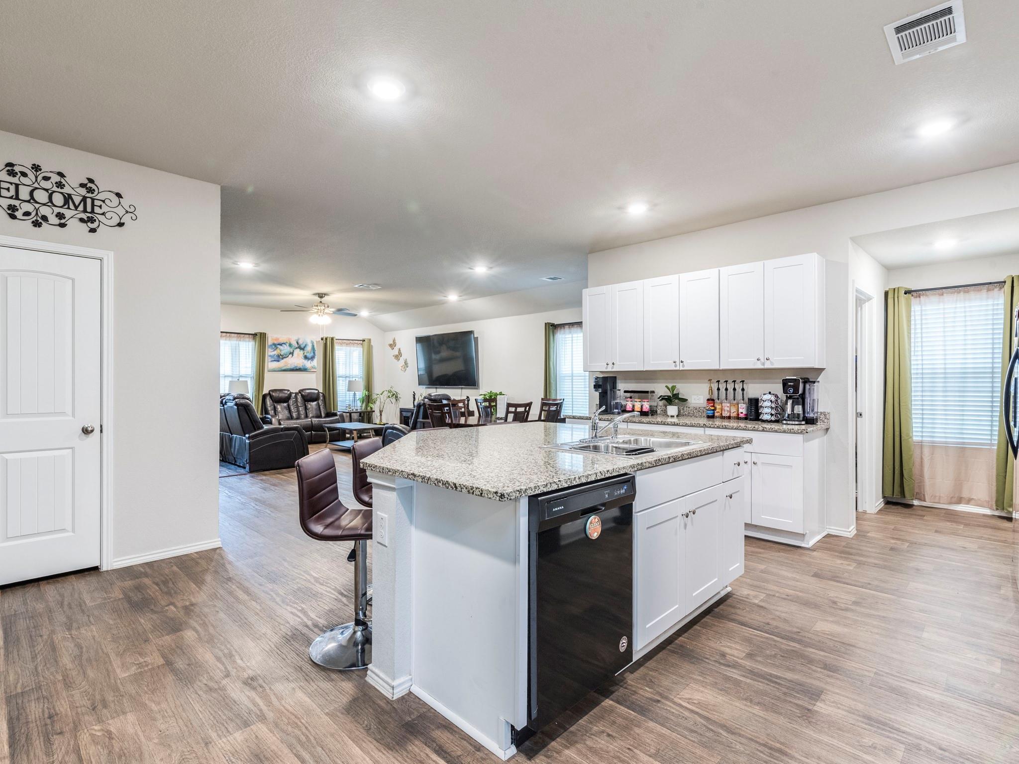6100 Brampton LN