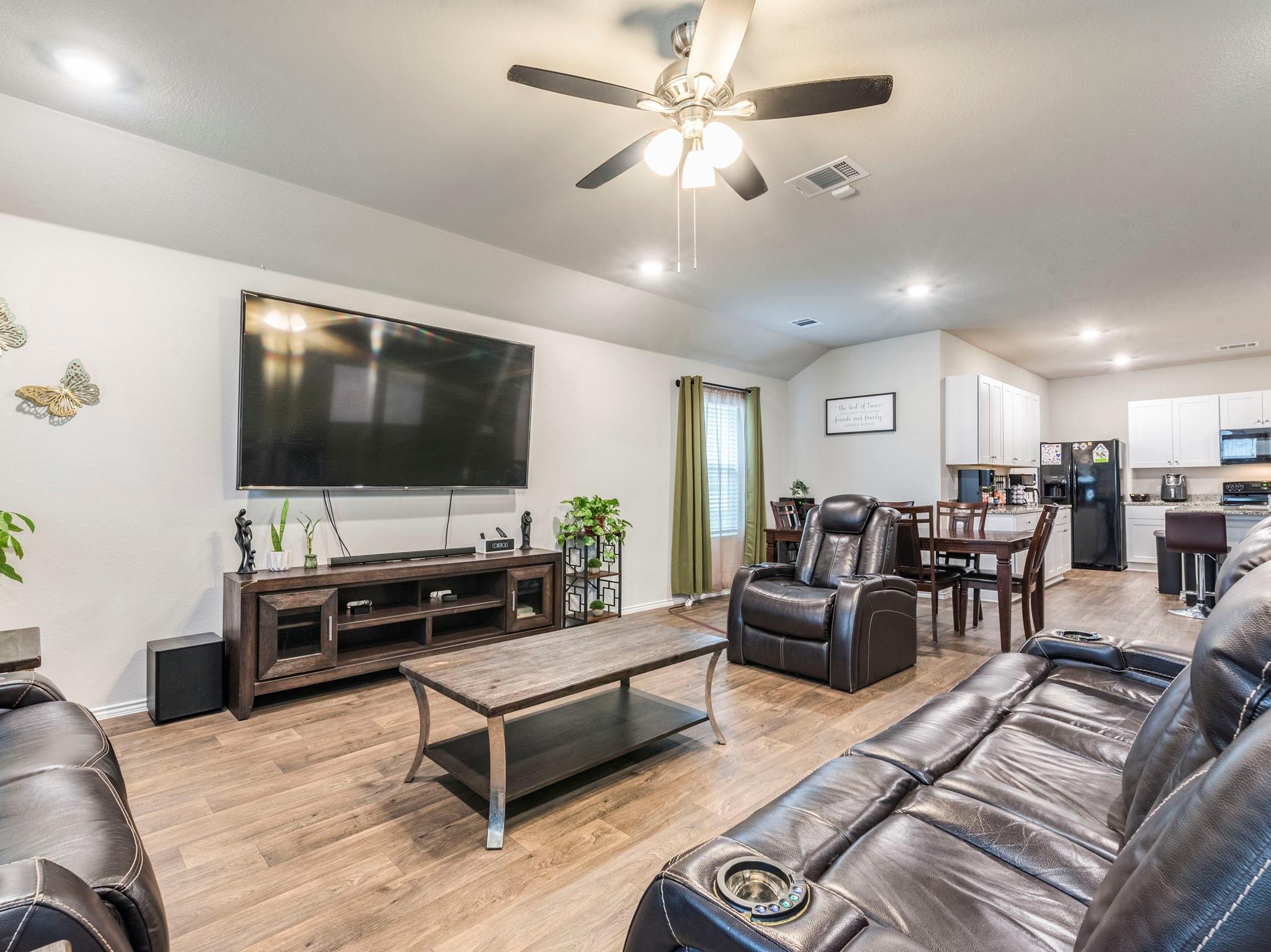 6100 Brampton LN