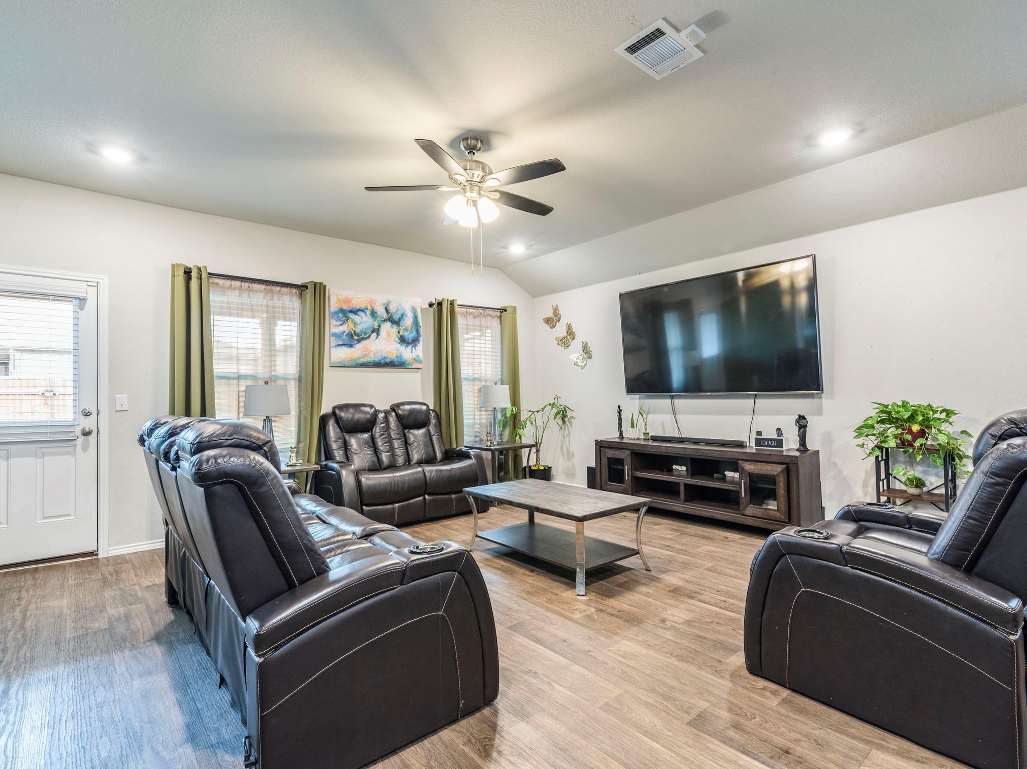 6100 Brampton LN
