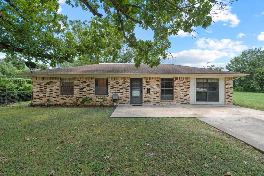 213 Atascosa ST
