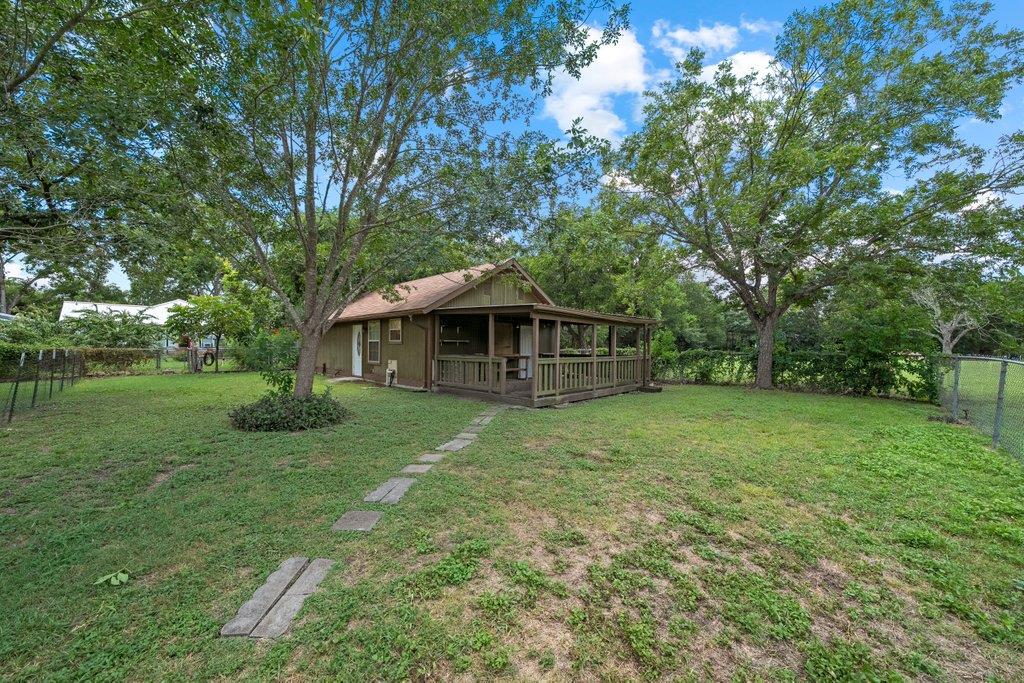 213 Atascosa ST