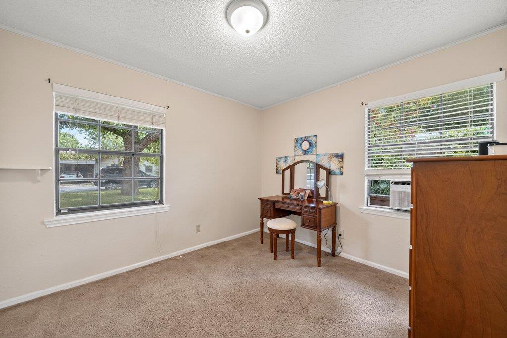 213 Atascosa ST