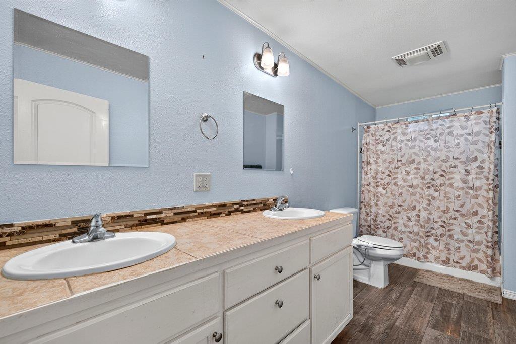 213 Atascosa ST