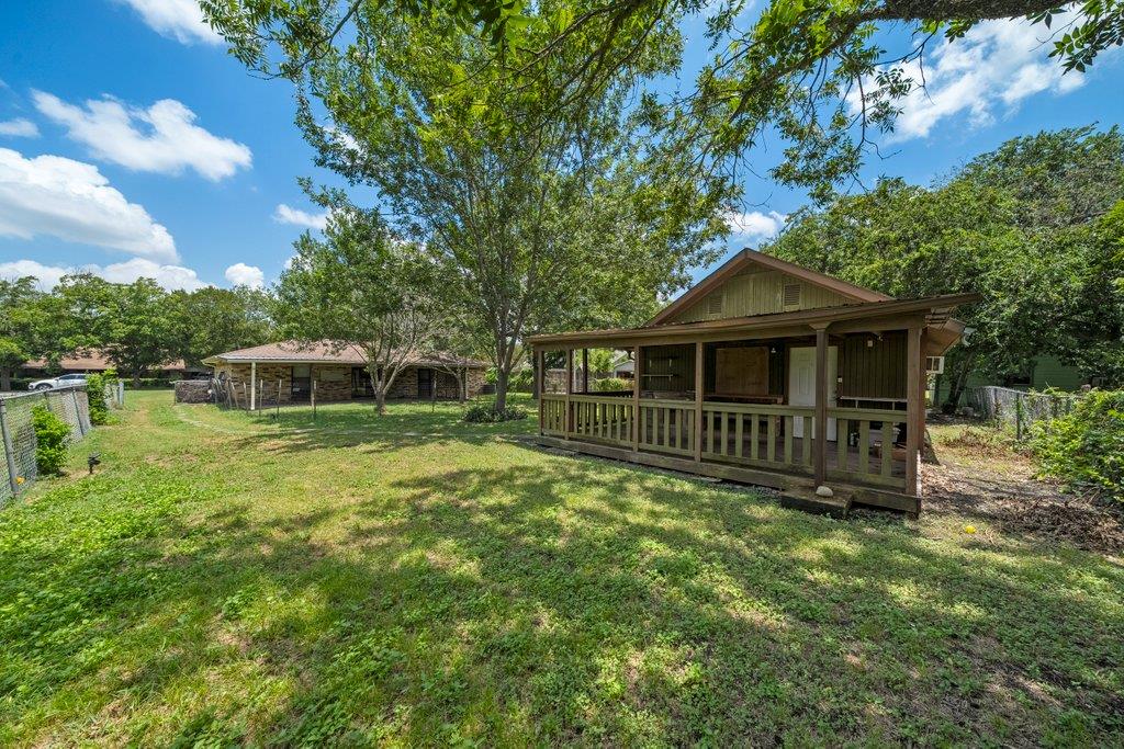 213 Atascosa ST