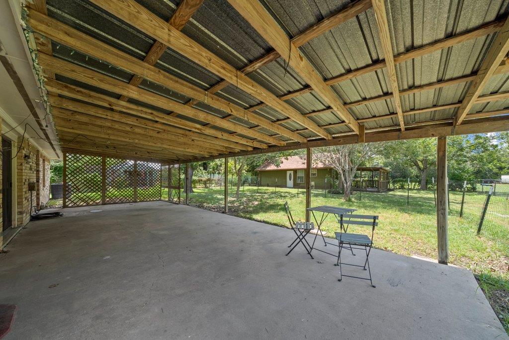 213 Atascosa ST