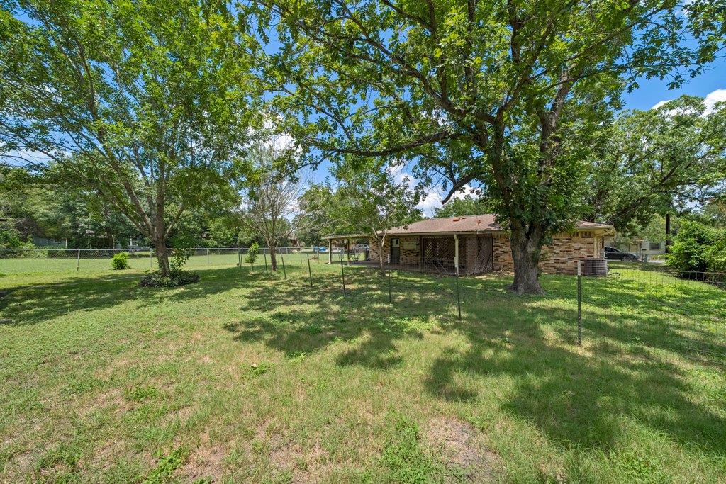 213 Atascosa ST